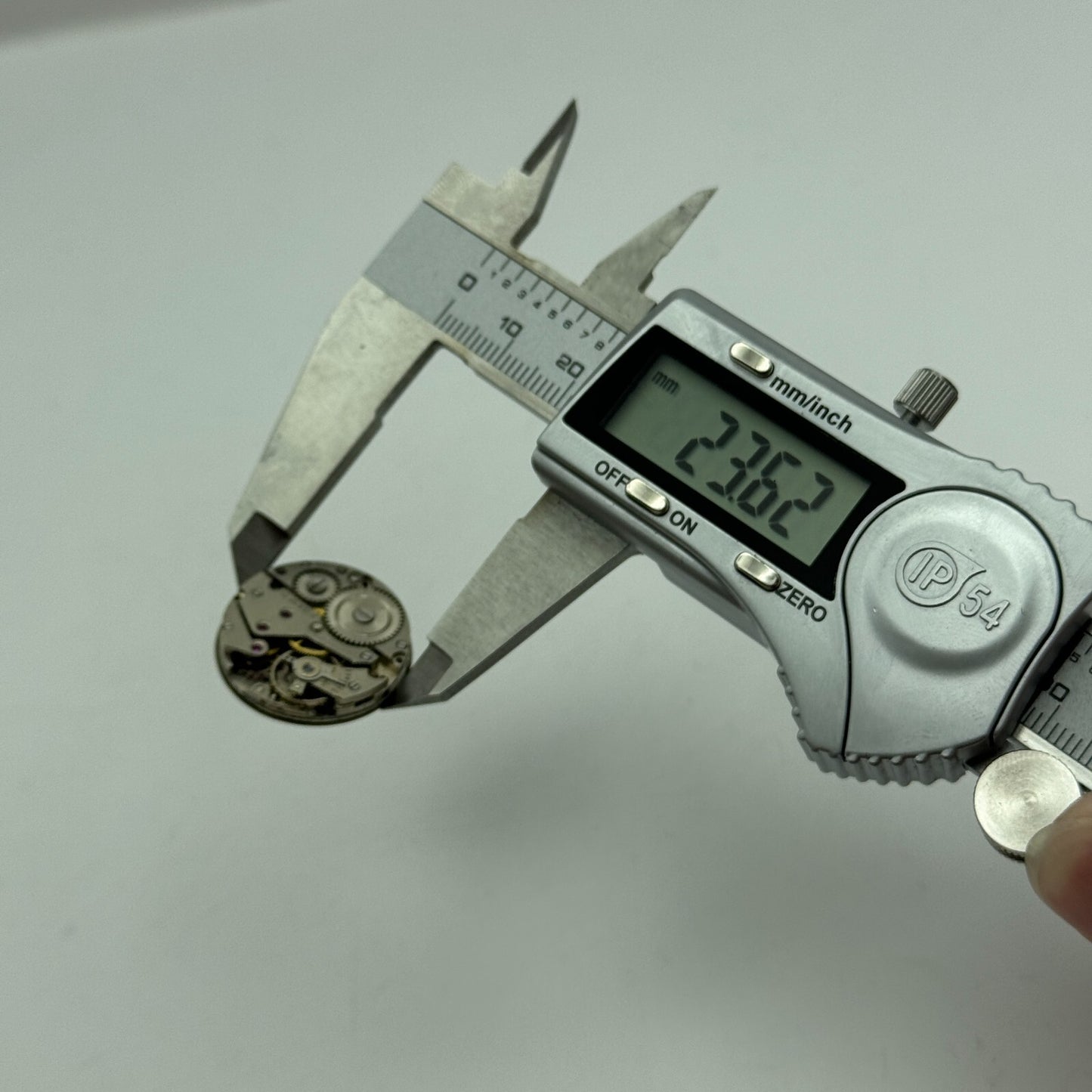 23.6mm Avia AS 1002 984 Balance Ok Watch Movement Swiss Vintage PARTS SPARES