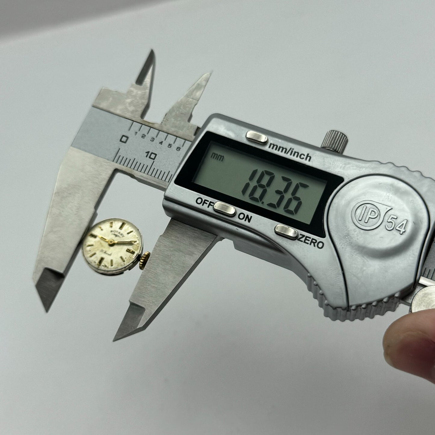 15.5mm Running Rotary ETA 2412 Manual Wind 21 Jewels Swiss Watch Movement PARTS