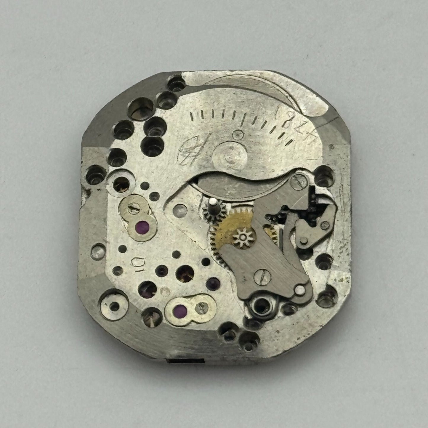 18.5mm Wittnauer 9WN Manual Wind 17 Jewels Swiss Watch Movement PARTS SPARES