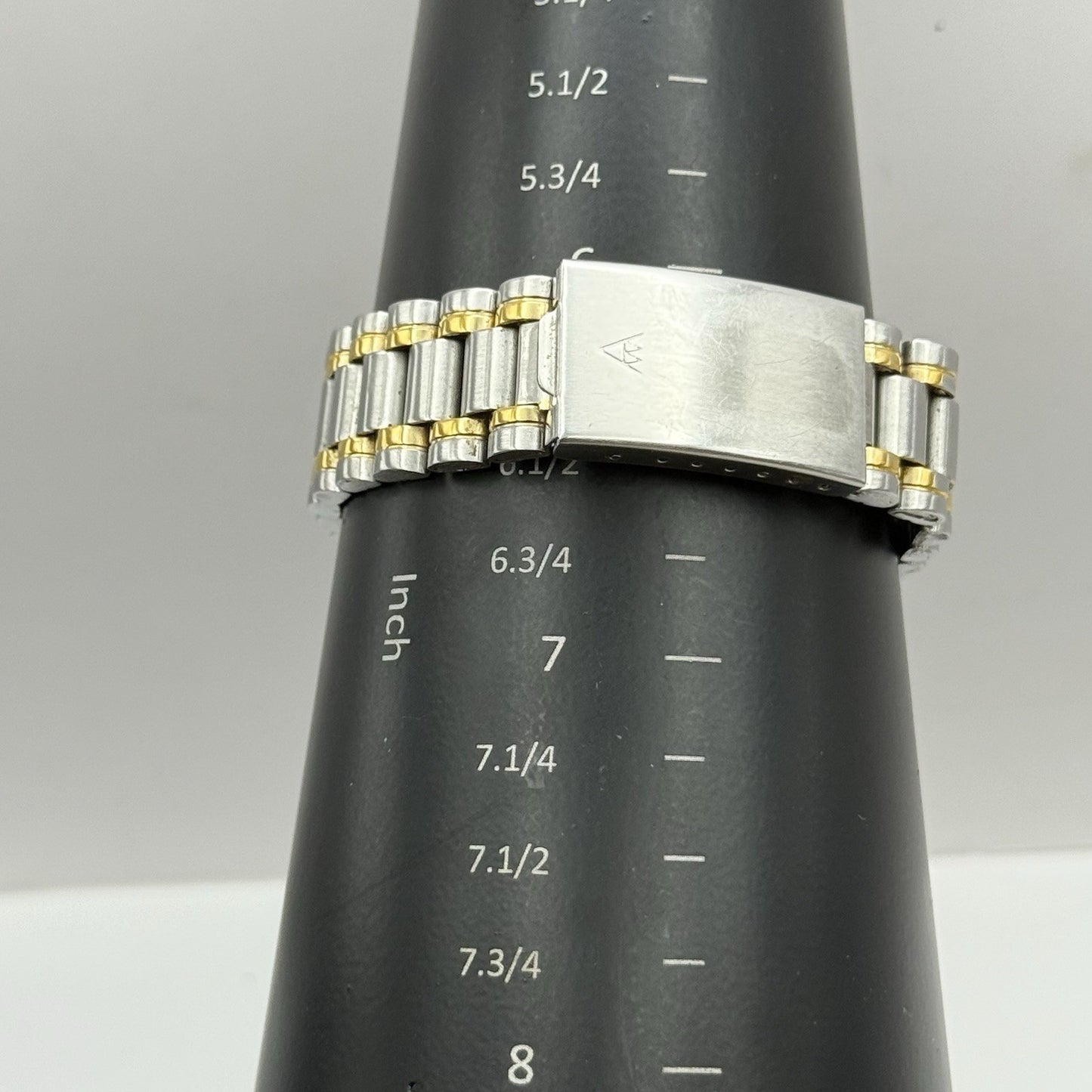 39mm Working Vintage Mens Accurist WR 50M Two Tone Date Dial Japan Quartz Watch