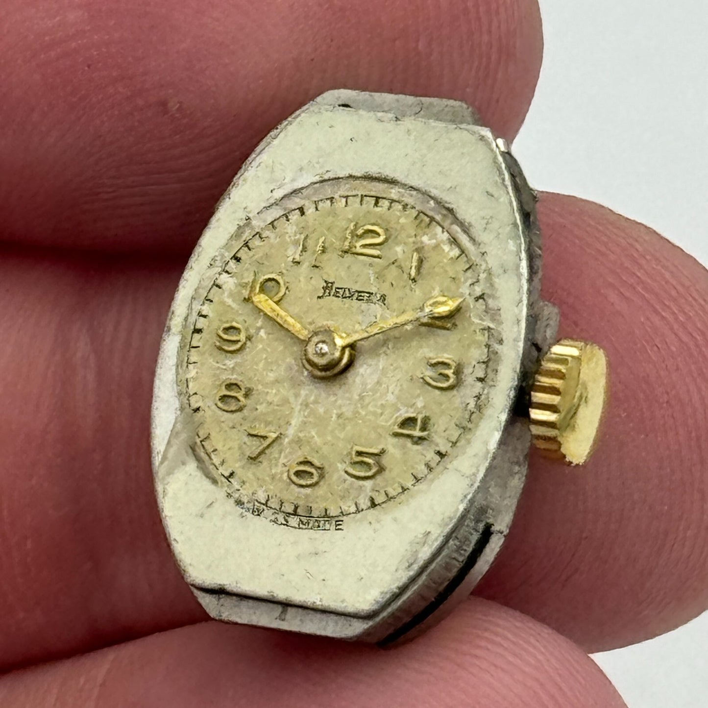 12.6mm Ladies Helvetia Cal 105B Manual Wind Watch Movement Swiss Vintage PARTS