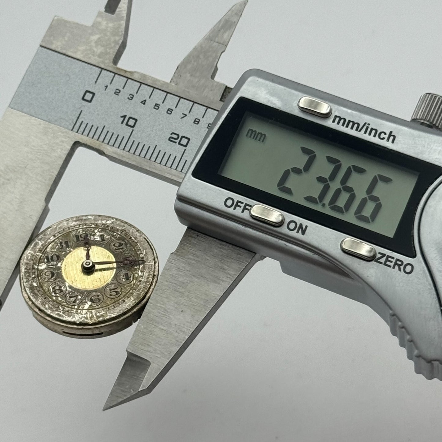 23.6mm Cyma Ref . 030 Manual Wind Watch Movement Swiss Vintage PARTS SPARES