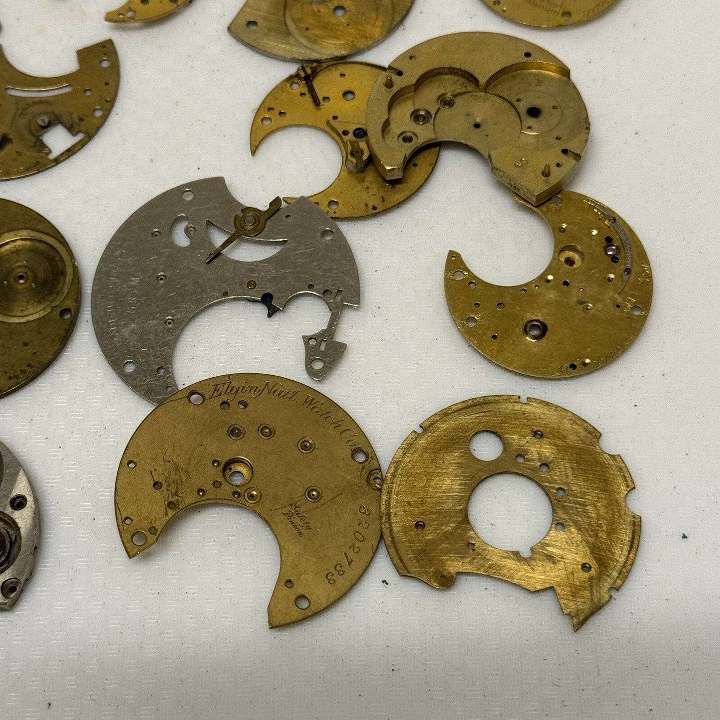 250 Grams Mixed Small Pocket Watch Movement Parts Watchmakers Job Lot Spares