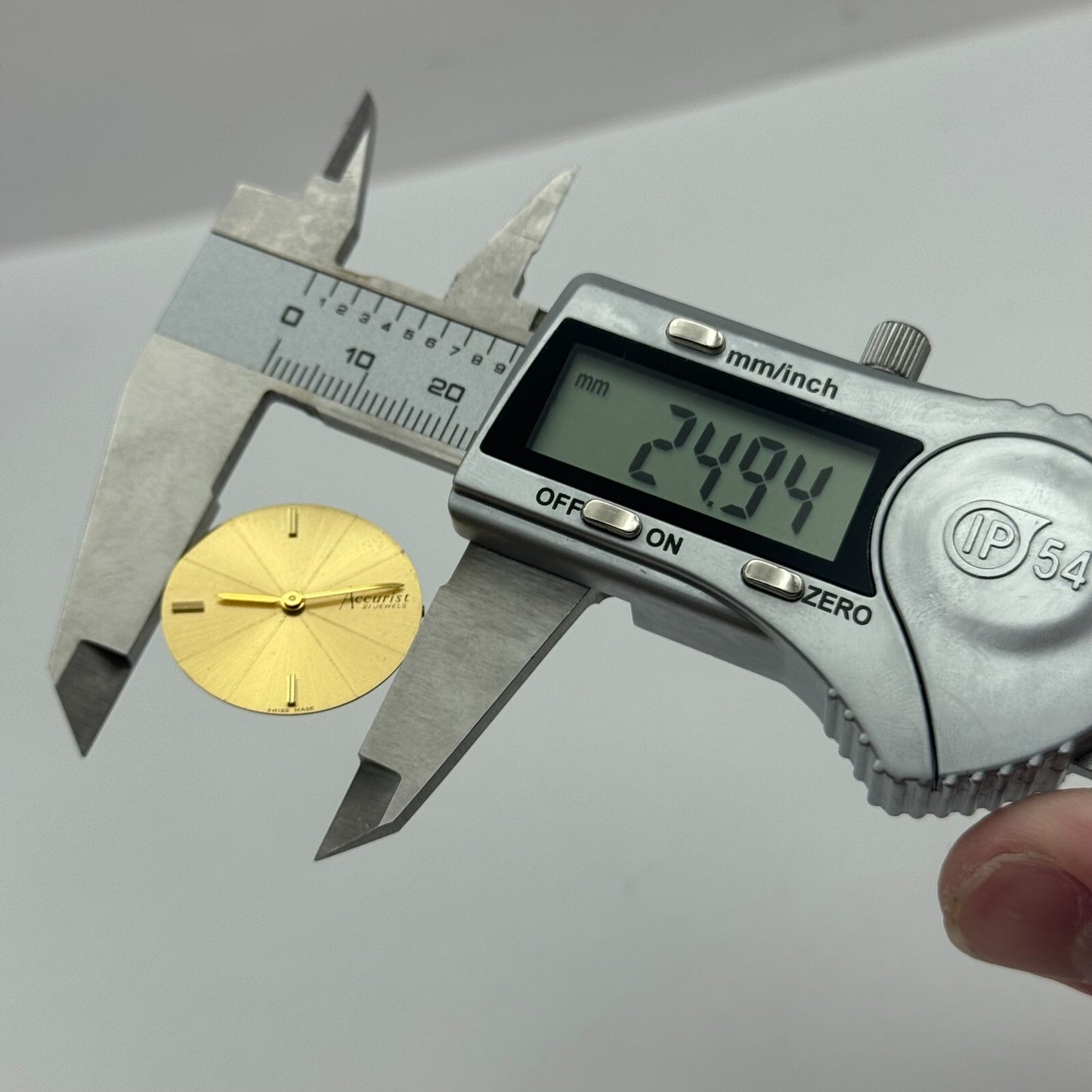 17.5mm Accurist Felsa F 4122 Manual Wind 21 Jewels Swiss Watch Movement PARTS