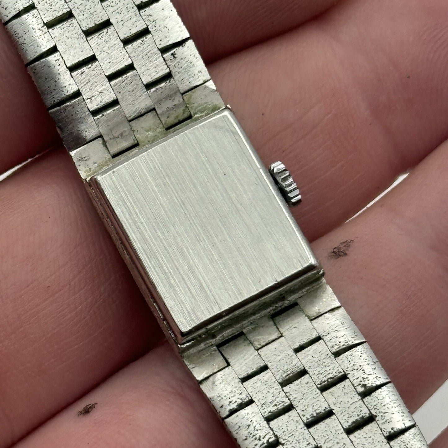 15mm WORKING Ladies Regency Silver Tone Bark Affect Manual Wind Vintage Watch
