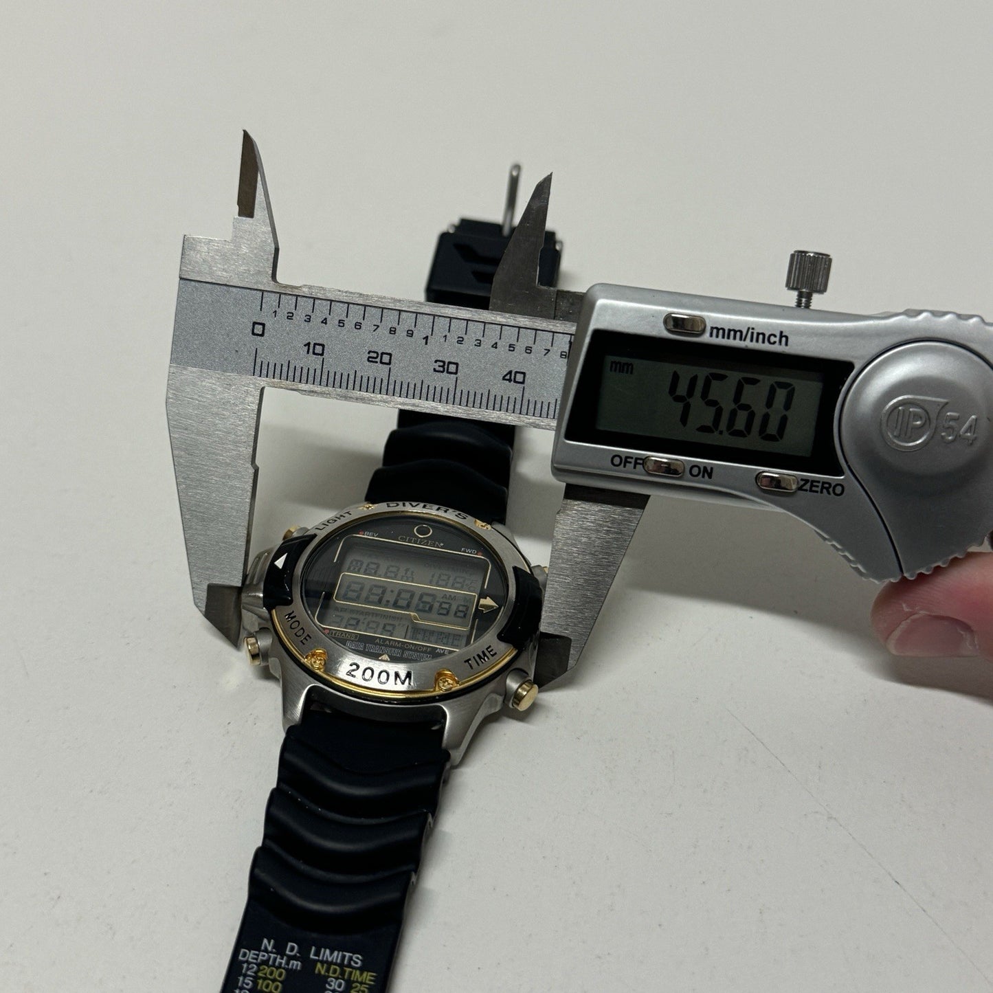 46mm Citizen Promaster Hyper Aqualand D203-089821 Digital Watch Runs To Repair