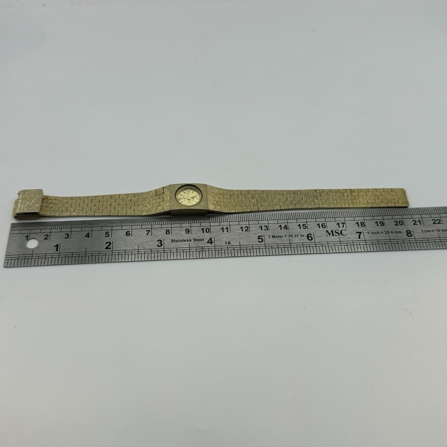 16mm WORKING Ladies Gillex Swiss Gold Tone Bark Affect Manual Wind Vintage Watch