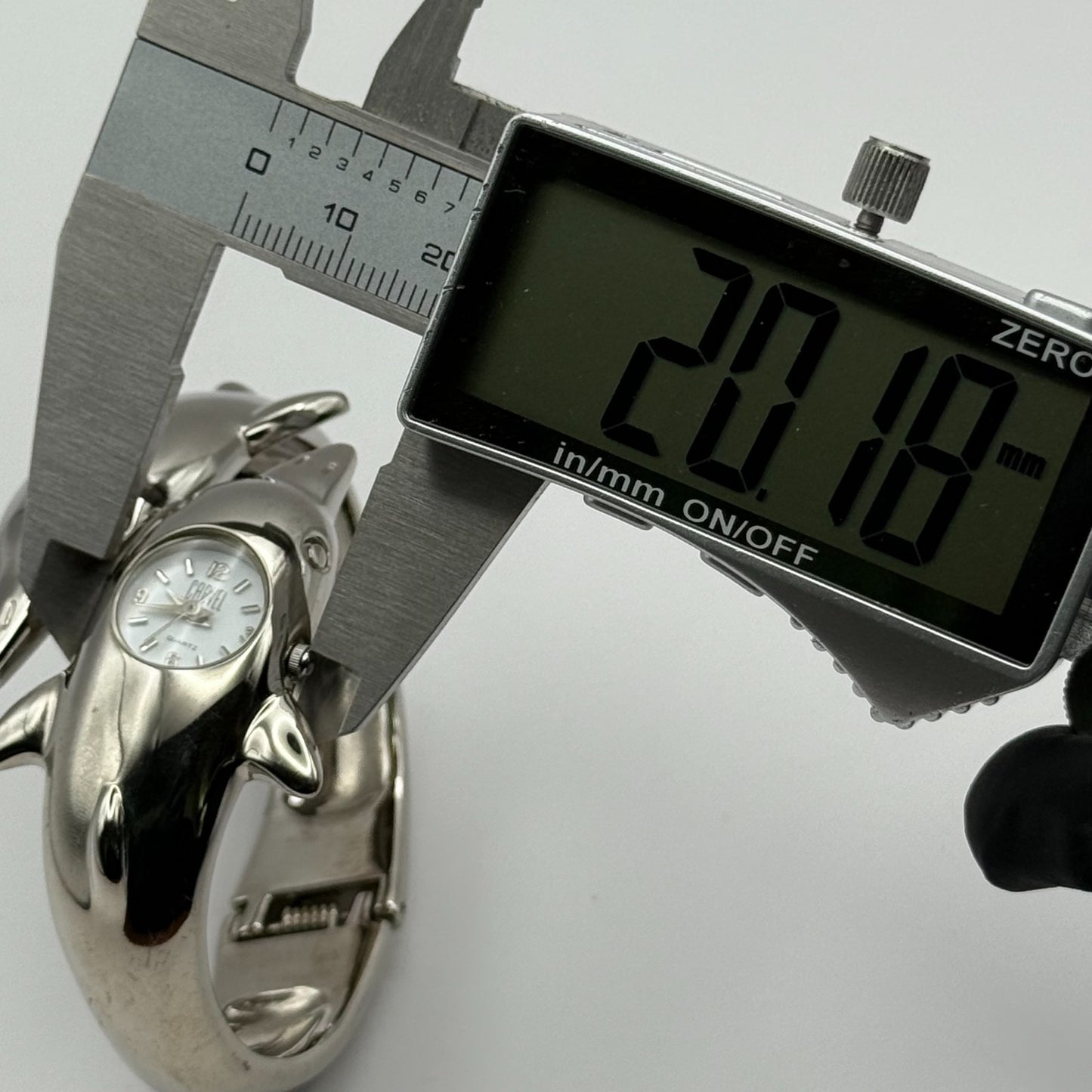 Carvel Ladies Dolphin Bangle Watch Quartz Silver Tone Working 20mm 5.5 Inches