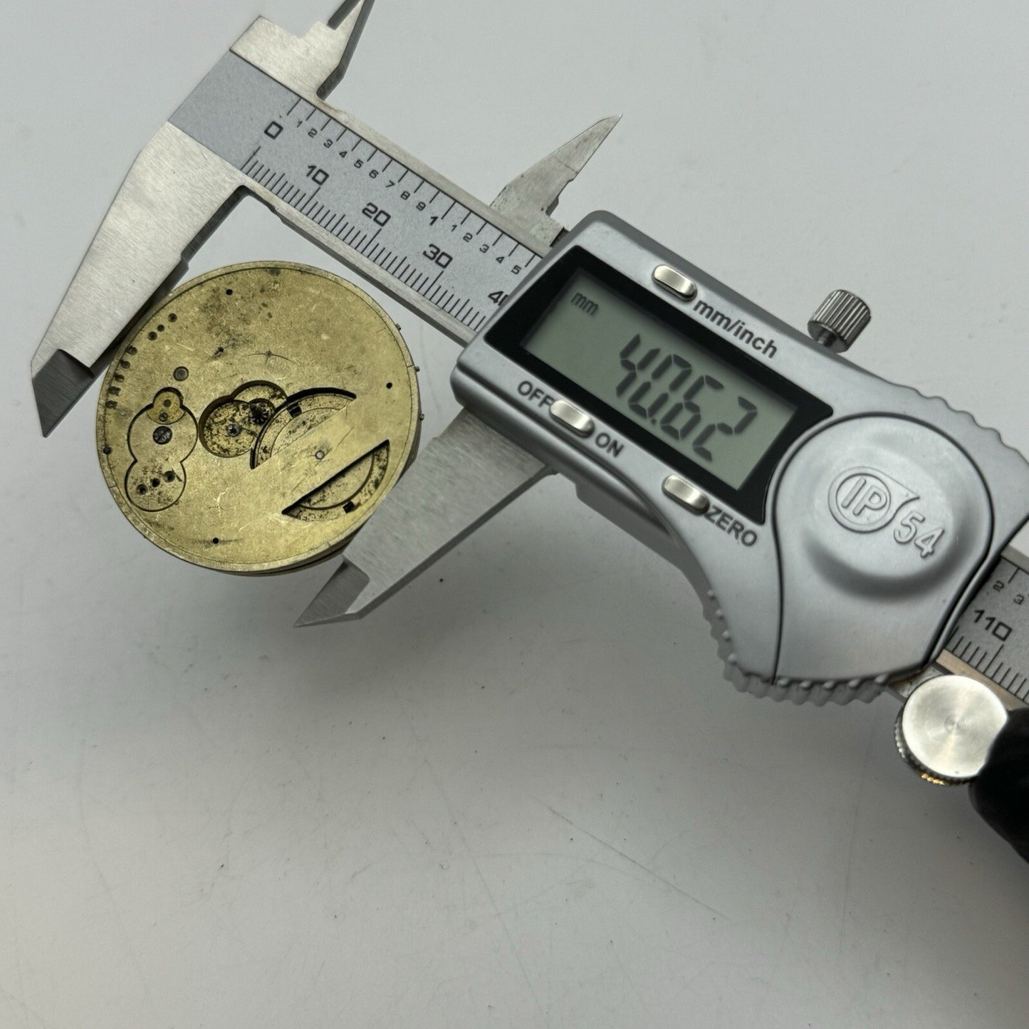 40.6mm H Nathan & Co Geneve Key Wound Antique Pocket Watch Movement FOR PARTS