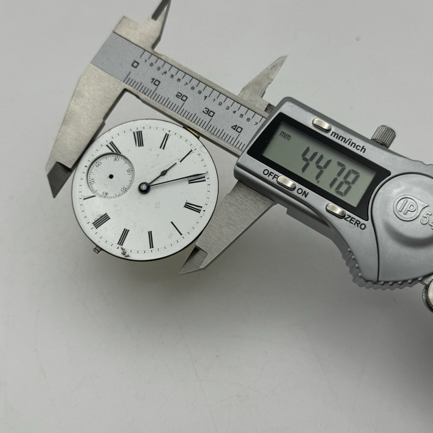 44.7mm Unidentified White Porcelain Dial Pocket Watch Movement FOR PARTS