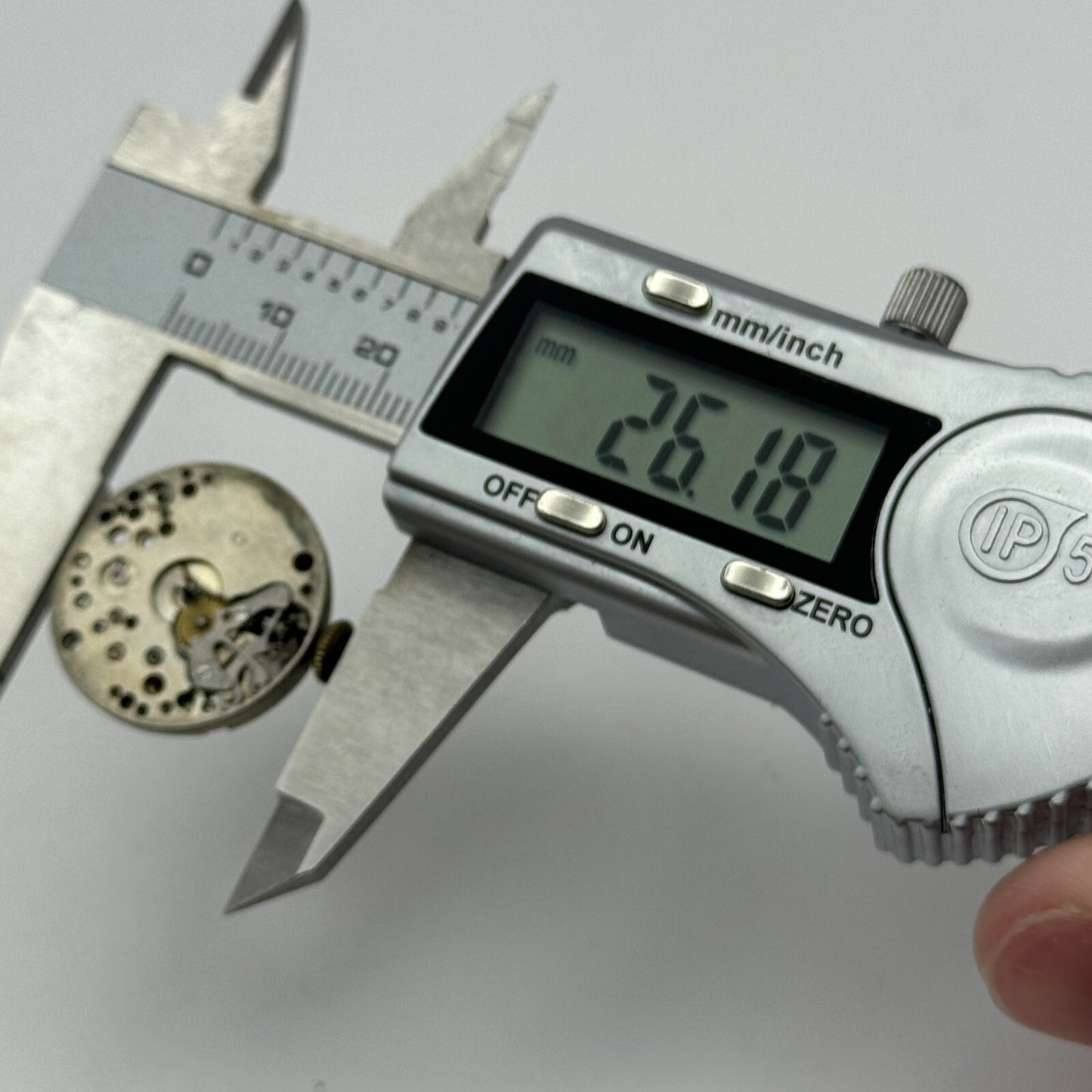 23.4mm Unidentified Cal 116 Manual Wind Watch Movement Swiss Vintage PARTS SPARE