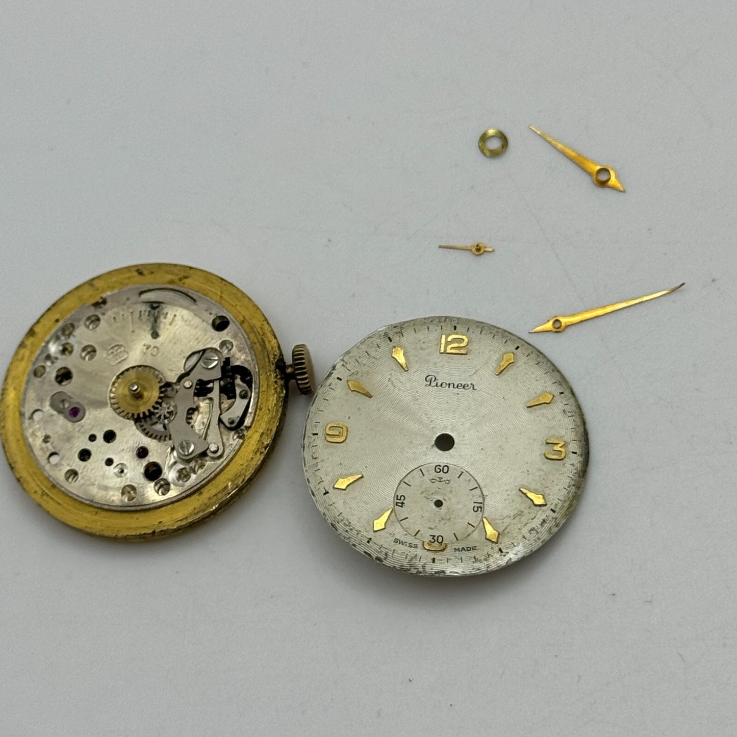 28.6mm Pioneer FHF Cal 70 Balance Ok Watch Movement Swiss Vintage PARTS SPARES