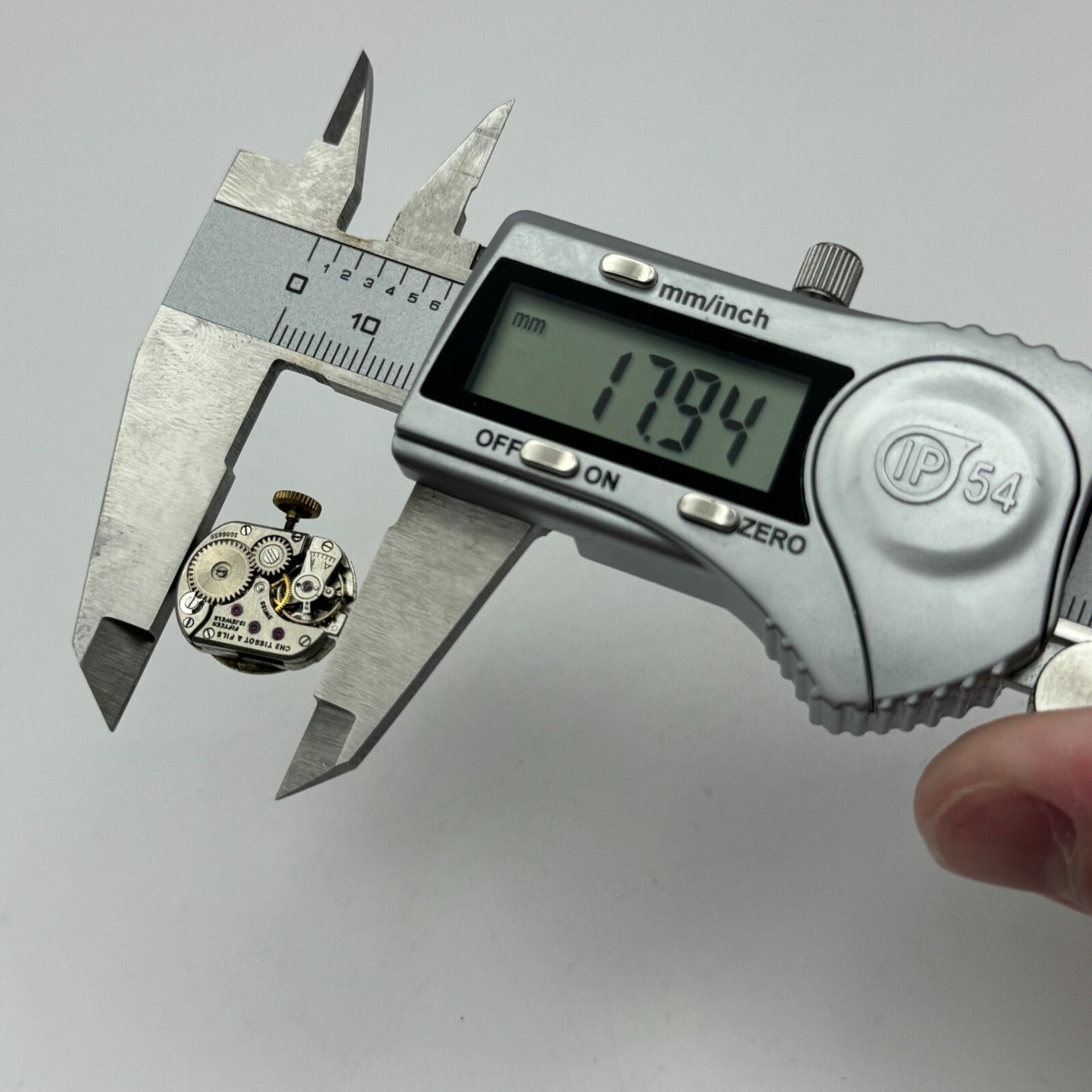 13.5mm Tissot 13.6 Swiss 15 Jewels Manual Wind Ladies Watch Movement PARTS