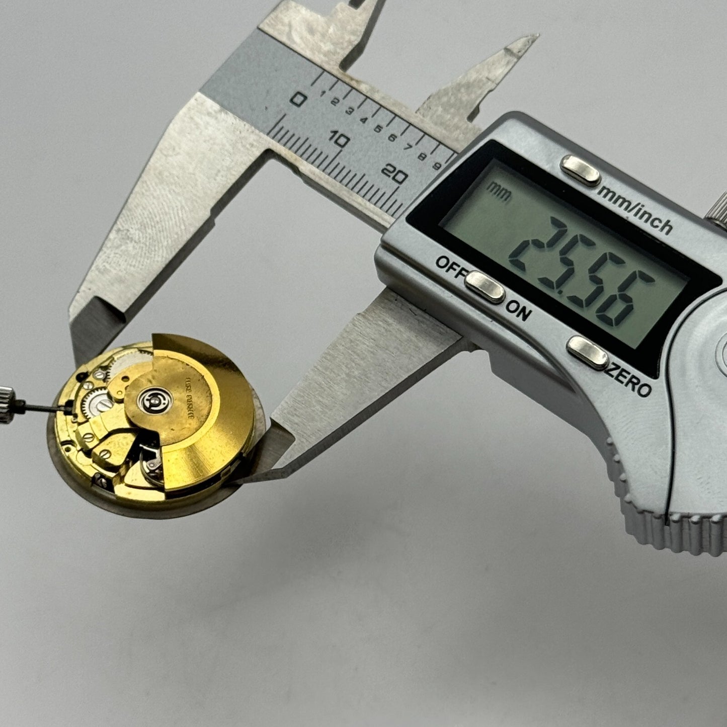25.5mm Mens Running Swiss Emperor FHF 908 Automatic Watch Movement Vintage PARTS