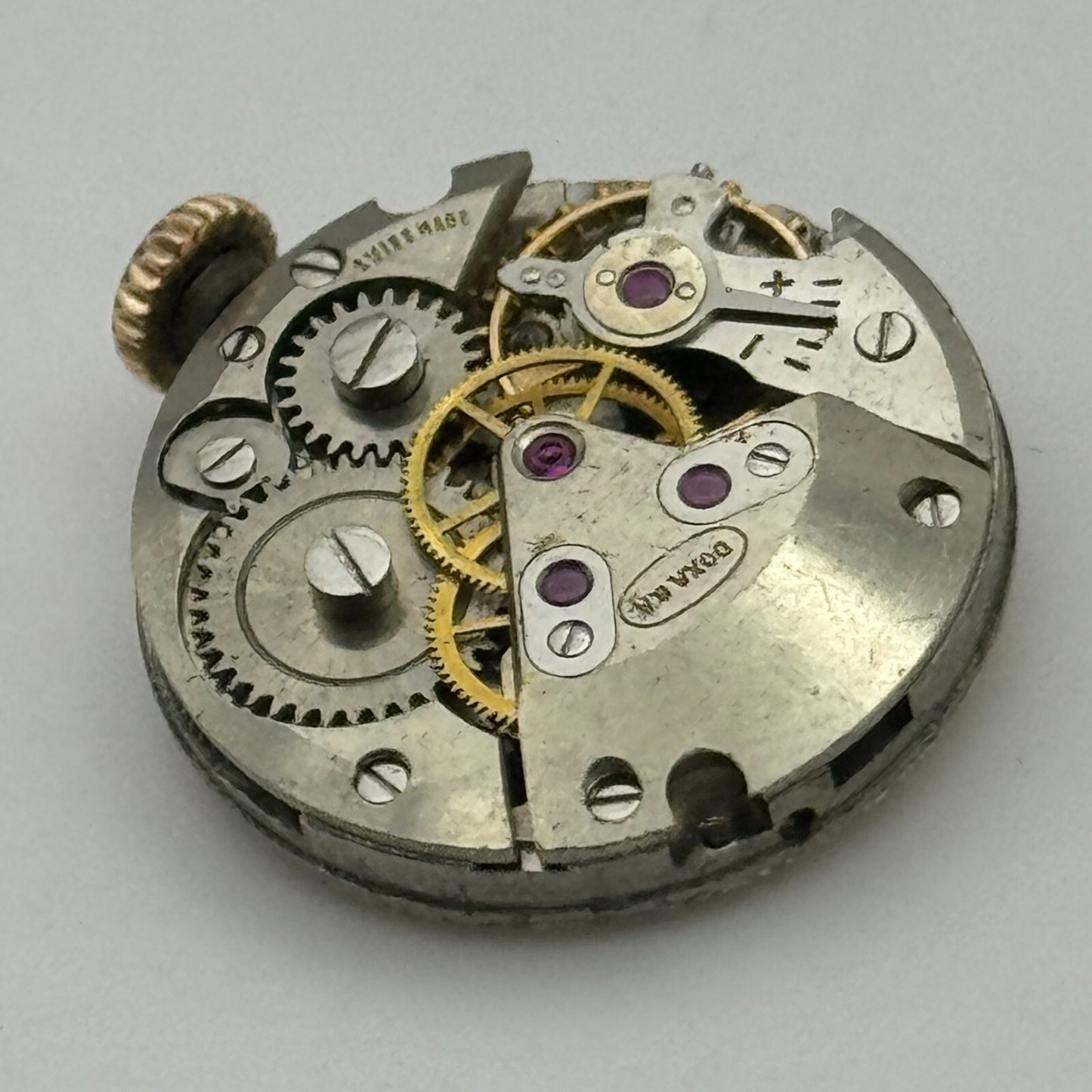 19.6mm Doxa Cal 137 8 3/4 Manual Wind Watch Movement Swiss Made Vintage PARTS