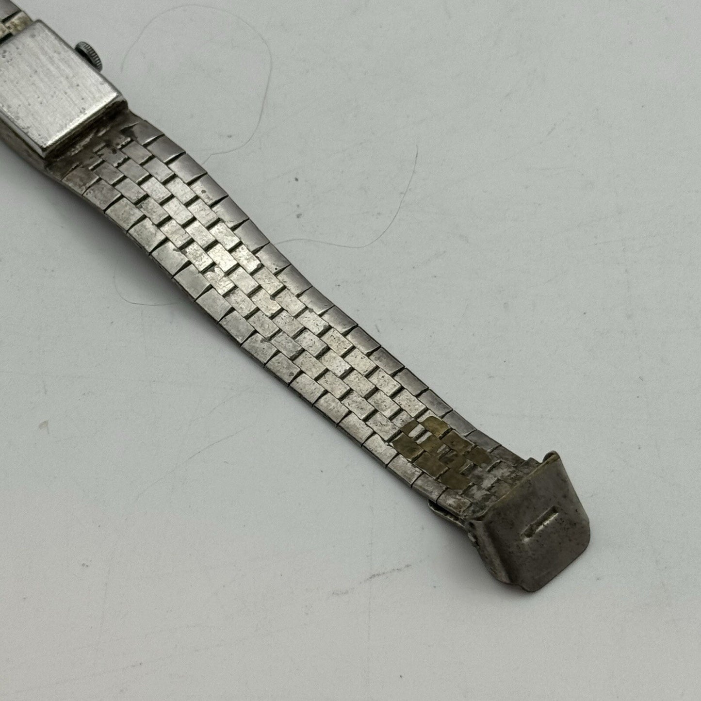15mm Ladies Delvina Silver Tone Swiss Manual Wind Vintage Watch NON WORKING