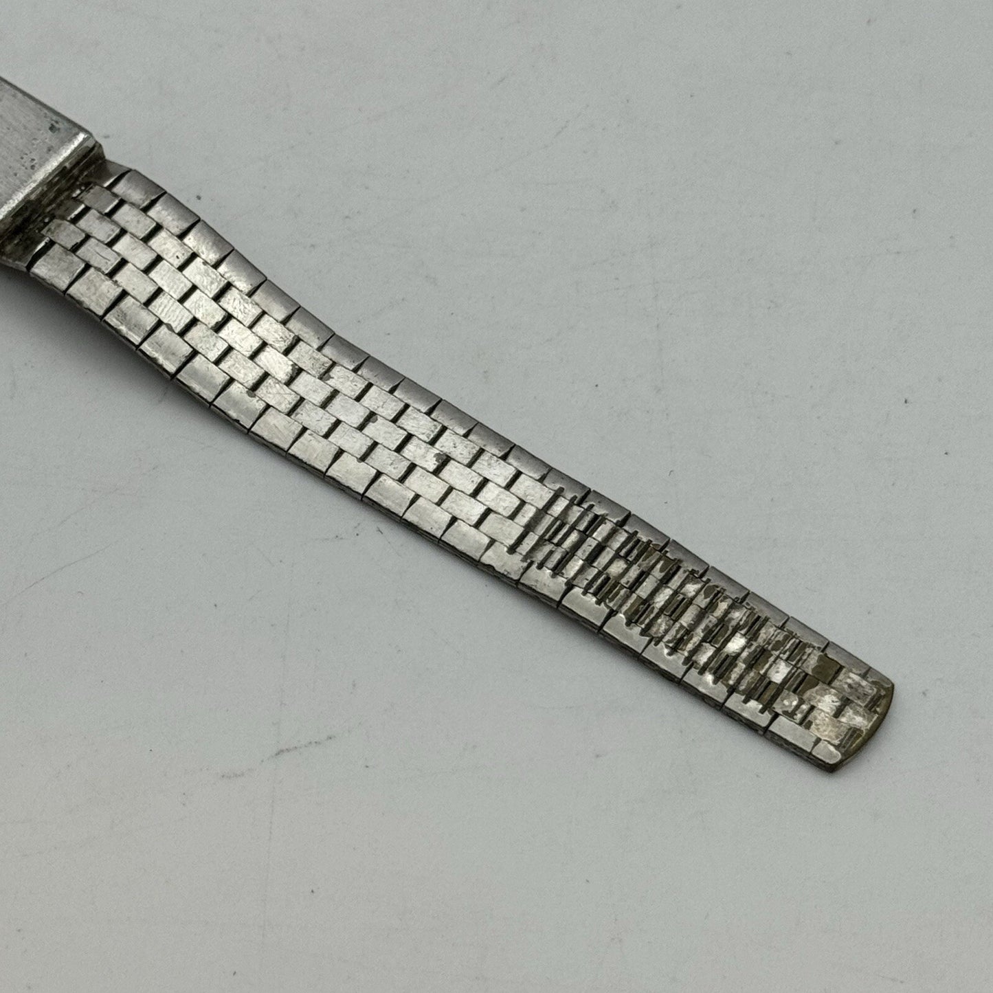 15mm Ladies Delvina Silver Tone Swiss Manual Wind Vintage Watch NON WORKING