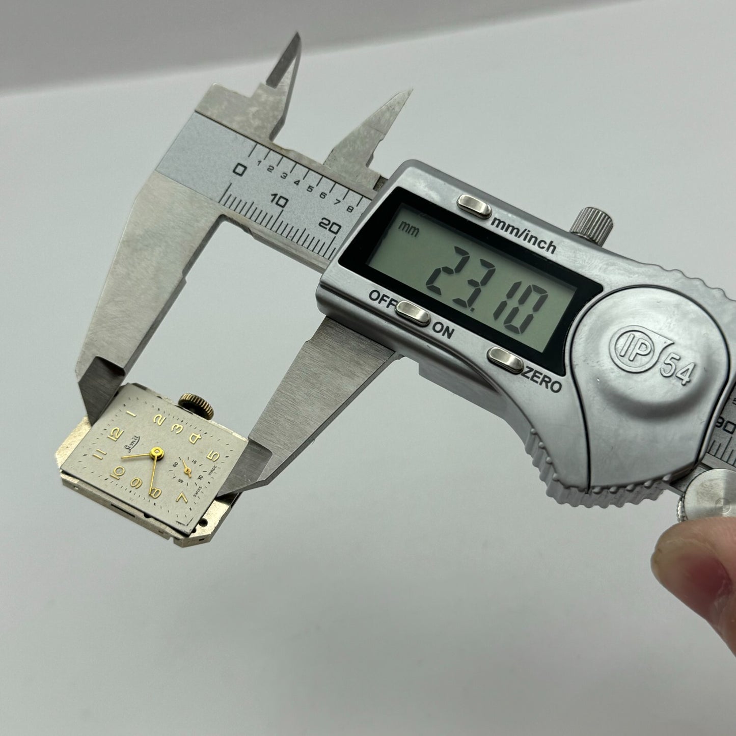 20.6mm Running Limit Revue 54 High Grade Tank Watch Movement Manual Wind PARTS