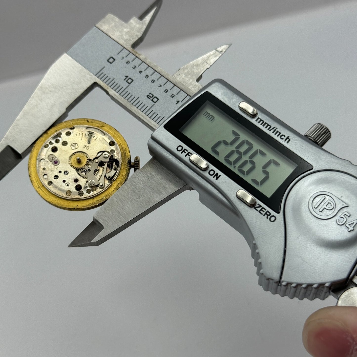 28.6mm Pioneer FHF Cal 70 Balance Ok Watch Movement Swiss Vintage PARTS SPARES