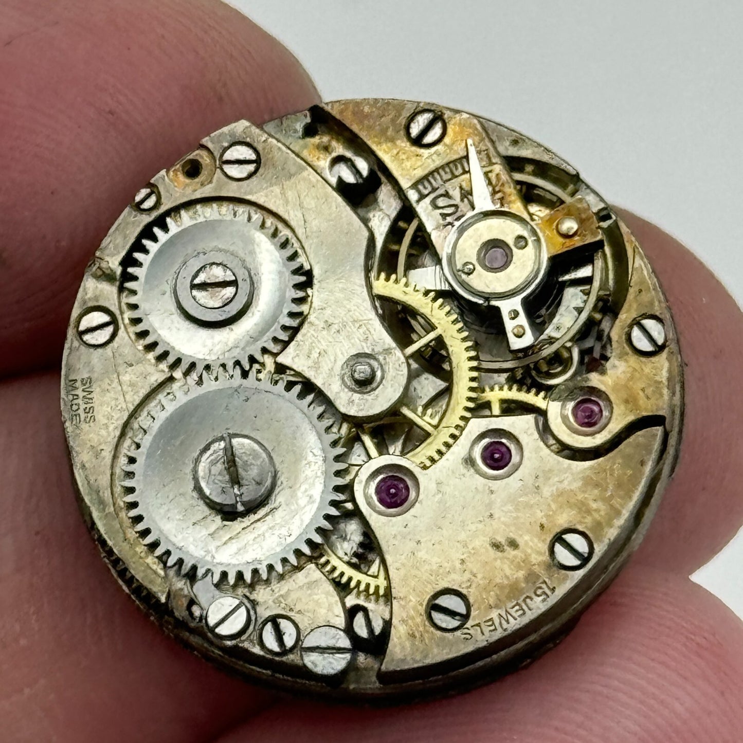 23.6mm Unidentified 15 Jewels Swiss Vintage Manual Wind Watch Movement PARTS