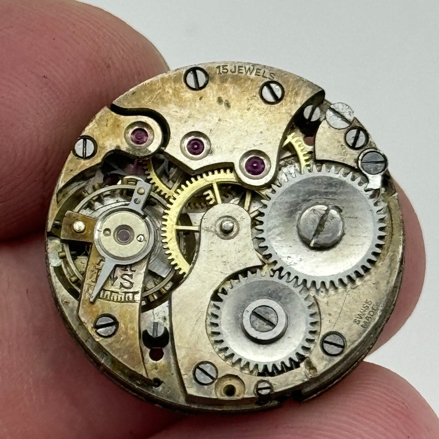 23.6mm Unidentified 15 Jewels Swiss Vintage Manual Wind Watch Movement PARTS