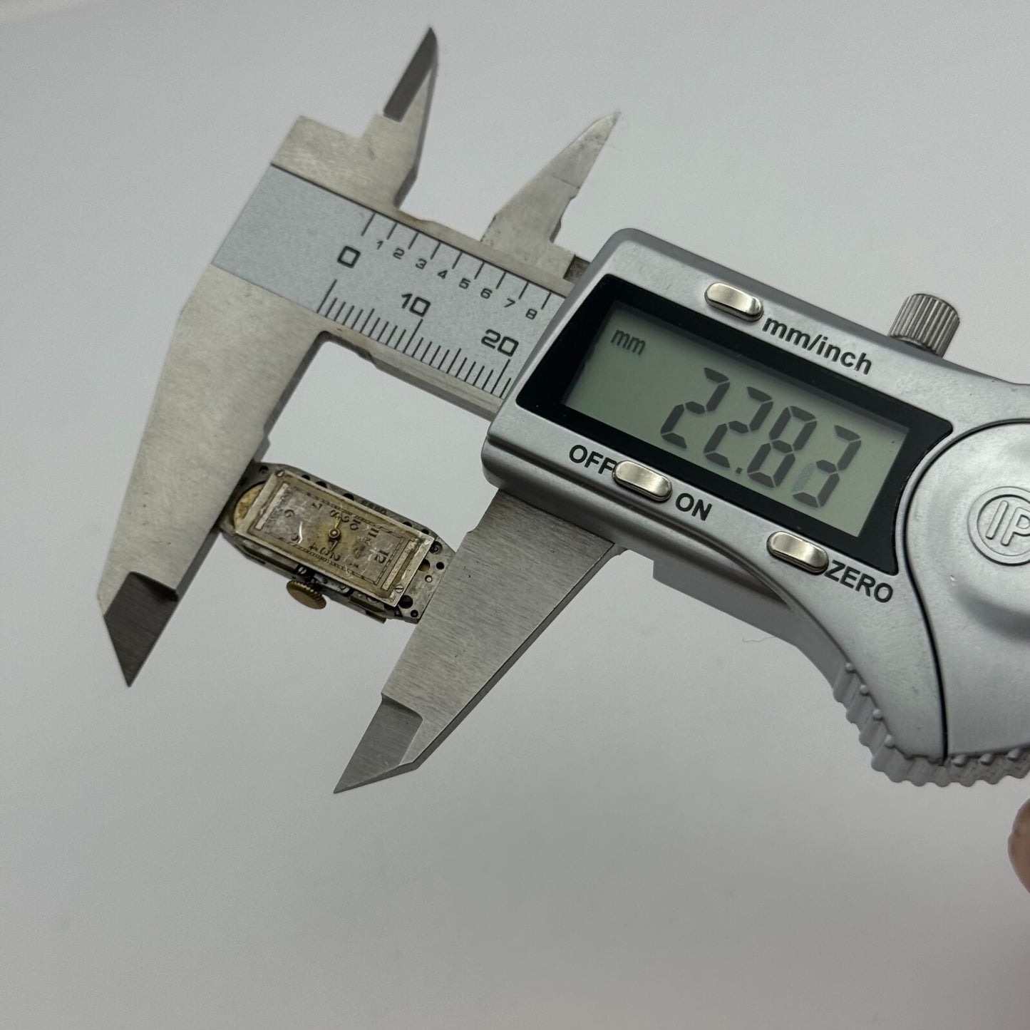 10.3mm Cyma Tavannes Ref 354 Manual Wind 15 Jewels Swiss Watch Movement PARTS