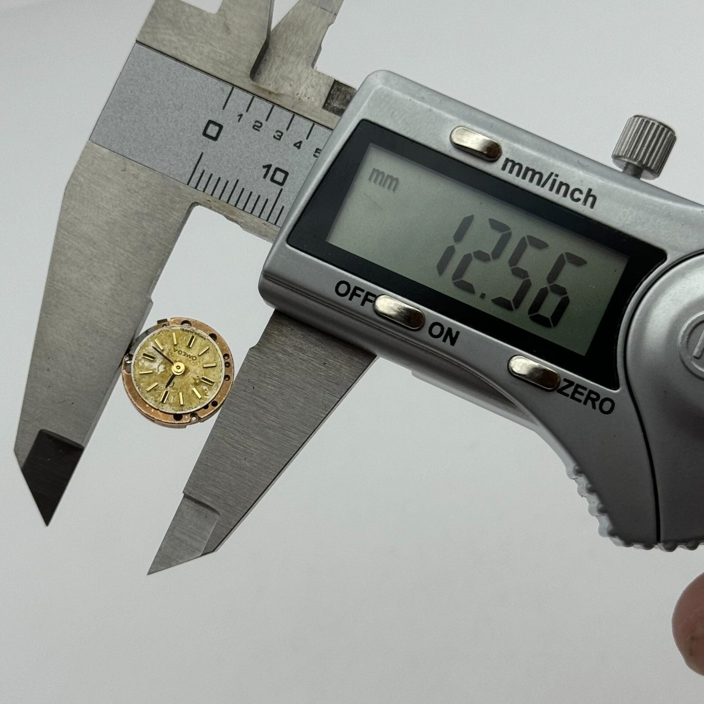 12.5mm Ladies Omega Cal 650 Manual Wind 17 Jewels Swiss Watch Movement PARTS