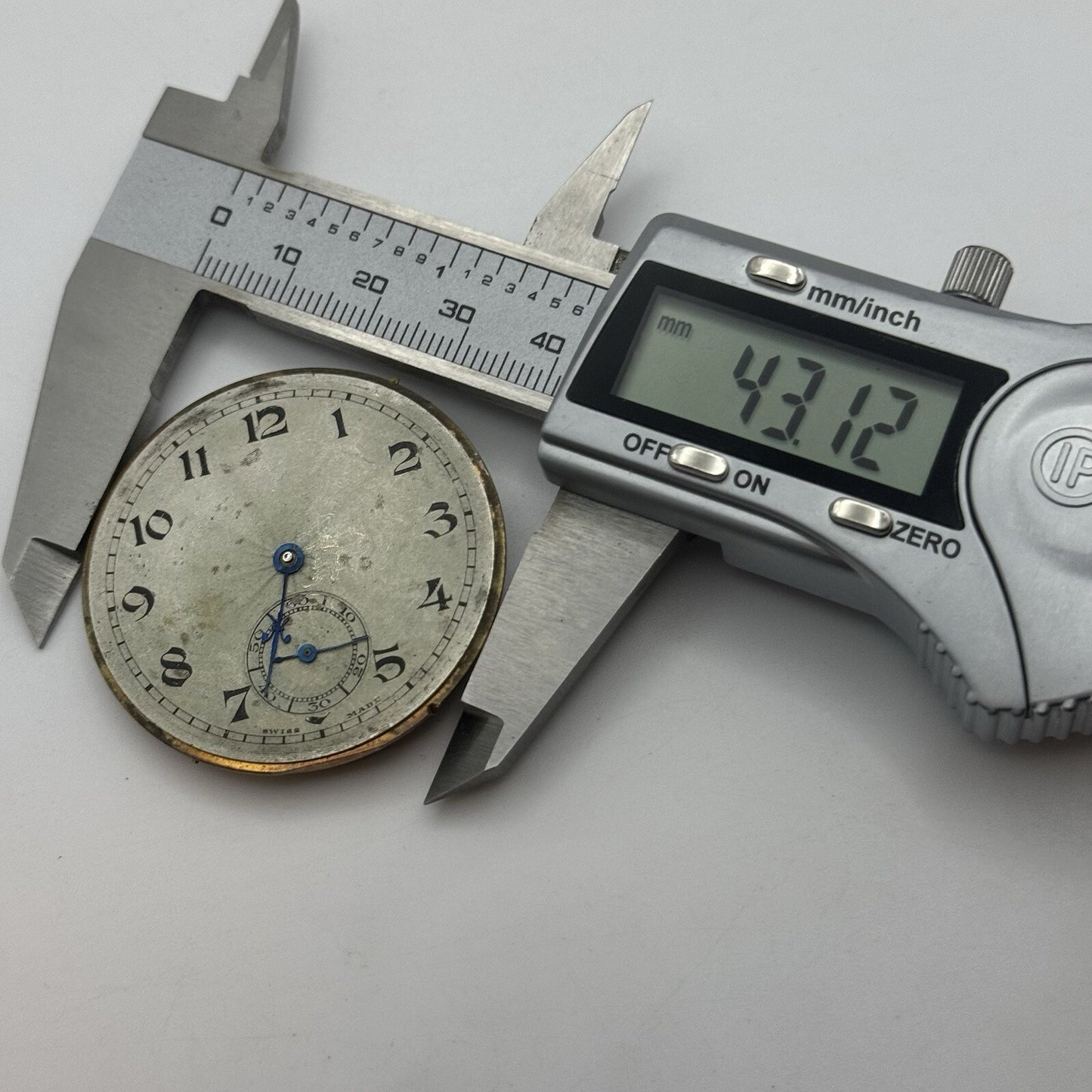 43.1mm Unidentified High Quality Balance Pocket Watch Movement FOR PARTS Repair