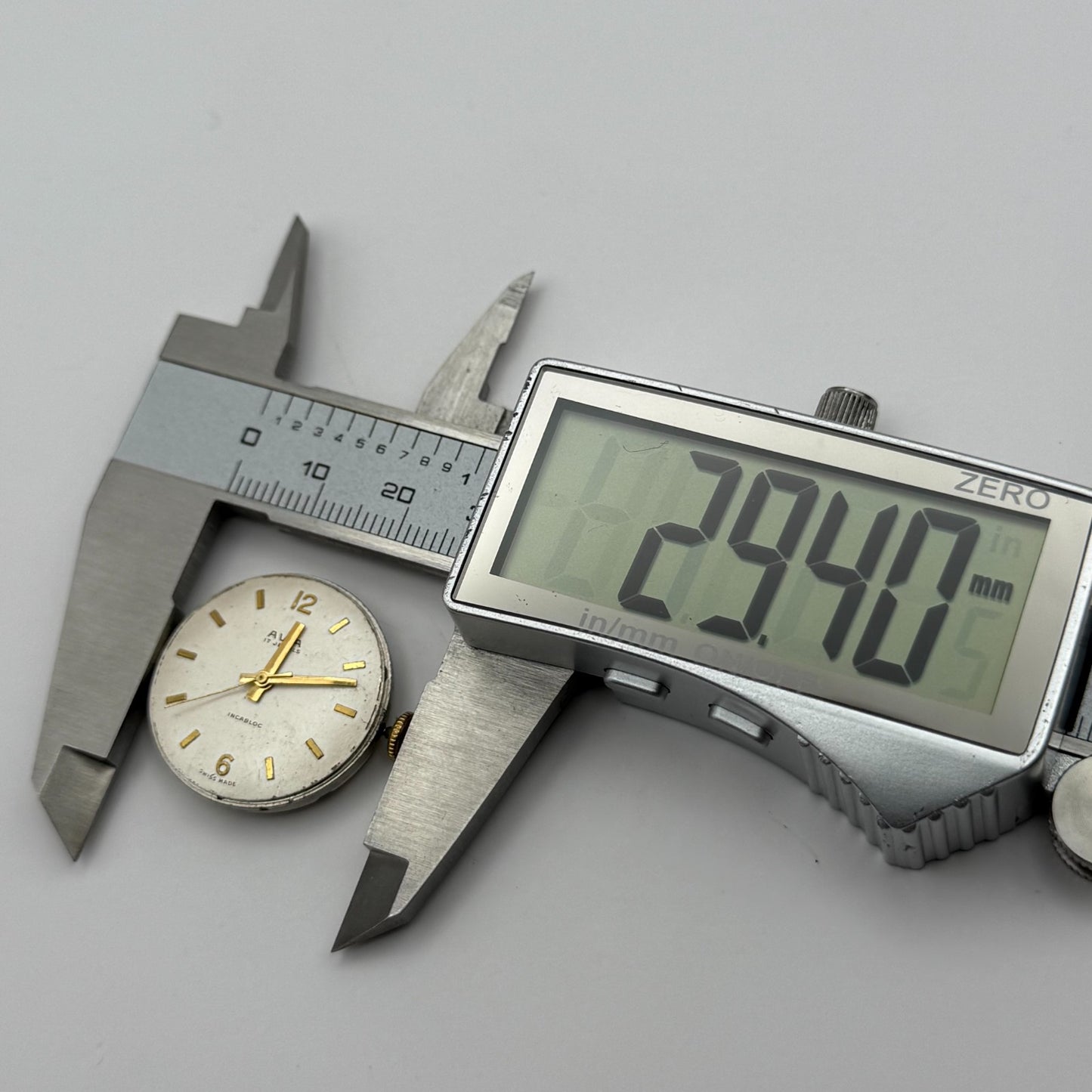 Ava FHF ST 96 Watch Movement Running Manual Wind Vintage Parts Repair 25.9mm