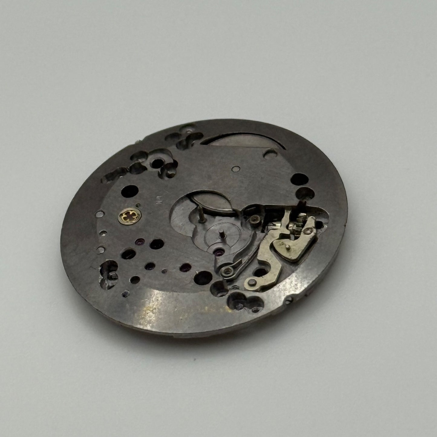 AS 1200 Watch Movement Manual Wind Vintage Swiss Made For Parts Or Repair 25.9mm