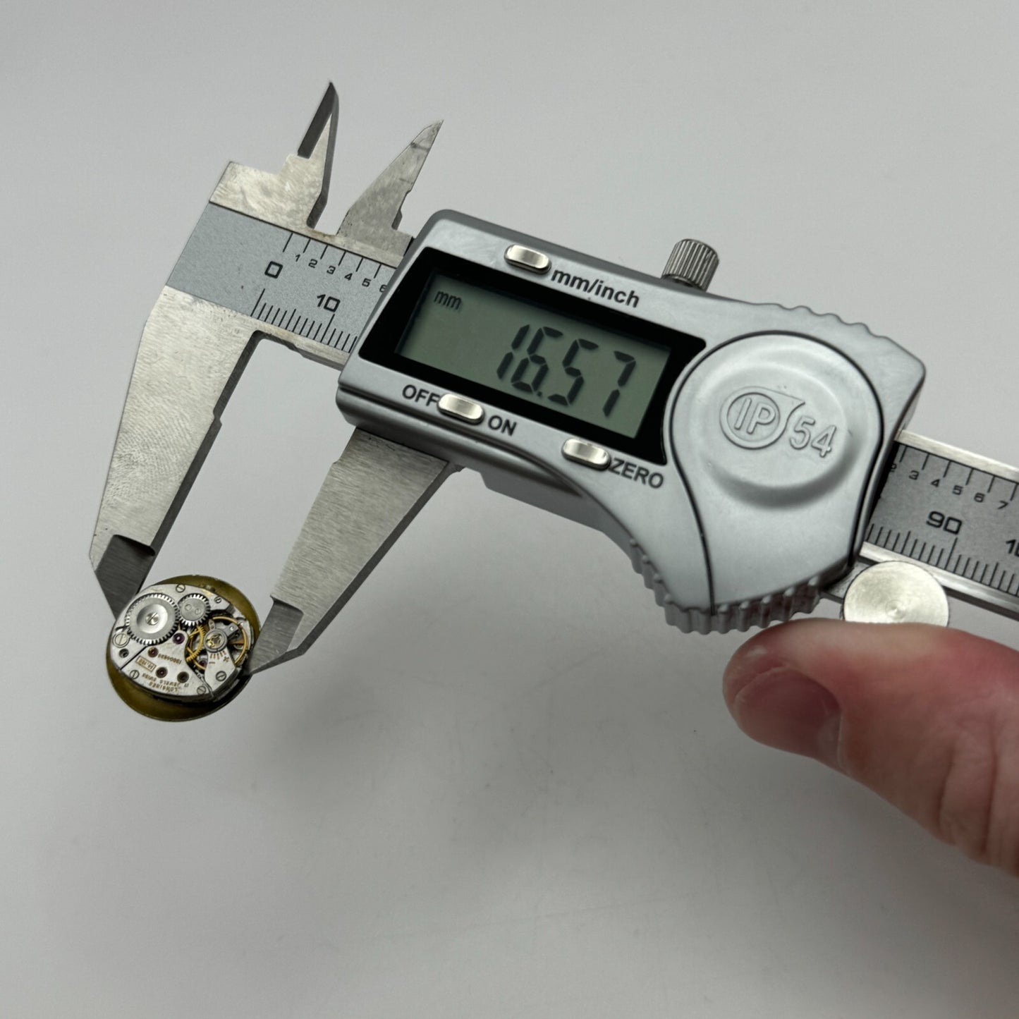 14.1mm Ladies Longines Cal 14.162 Manual Wind Watch Movement Swiss Vintage PARTS