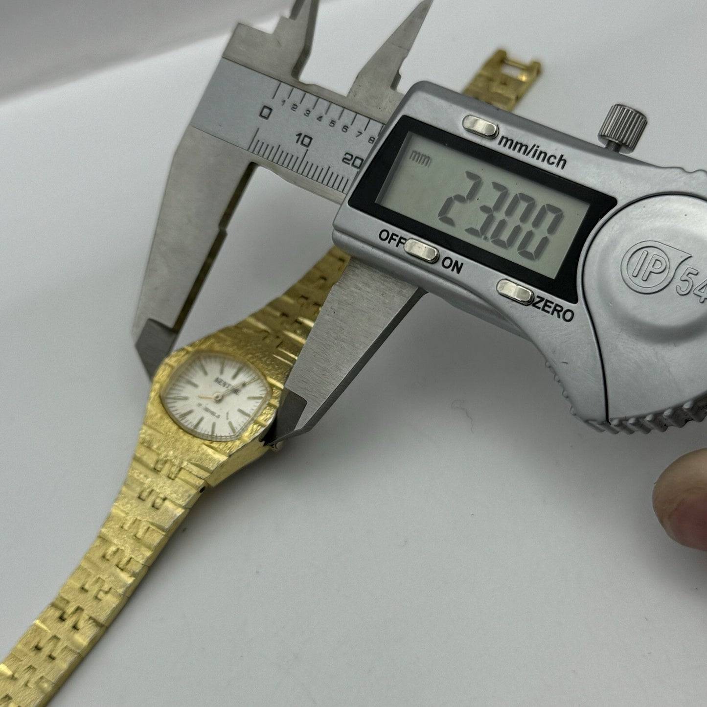 23mm Ladies Nentime Gold Plated Manual Wind Watch Swiss Vintage RUNS 2 MINS FAST