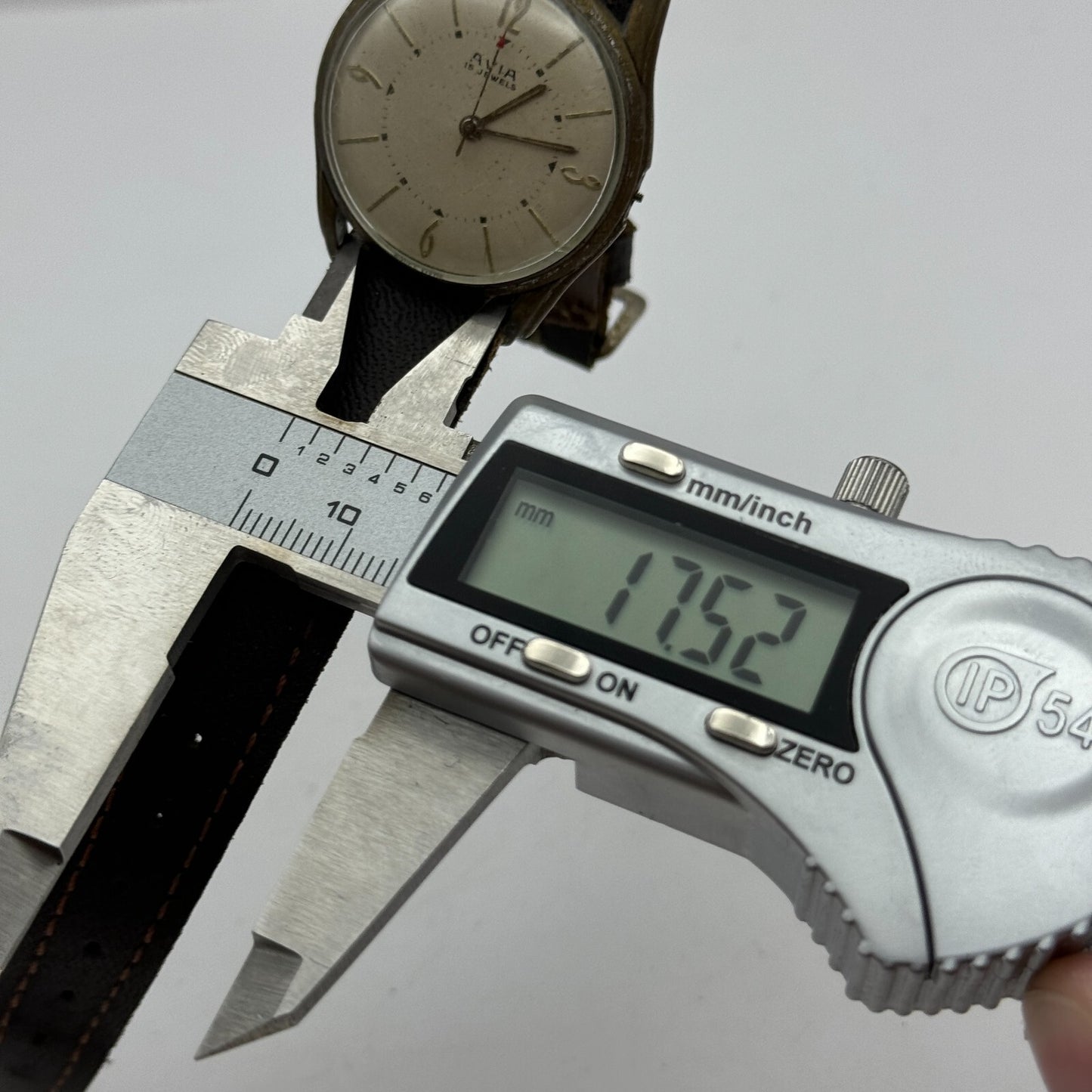 32mm Mens Vintage Avia 15 Jewels FHF 28 Pointer Seconds Hand Swiss Watch PARTS