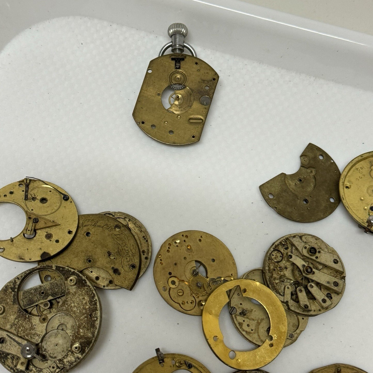 510 Grams Mixed Partial Pocket Watch Movements Watchmakers Job Lot Spares Parts