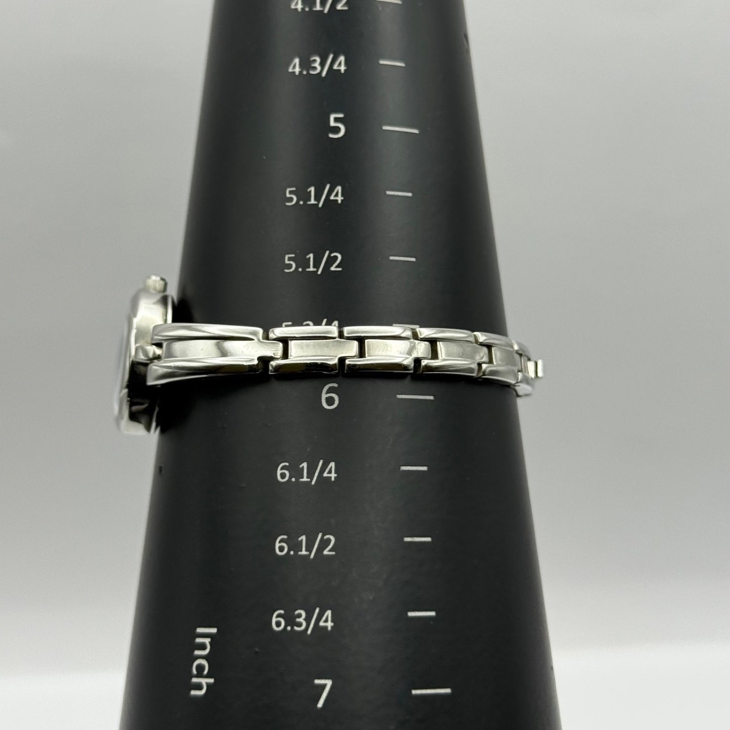 Working Accurist Ladies Purple Dial Silver Tone 19mm Quartz Watch LB327 Japan