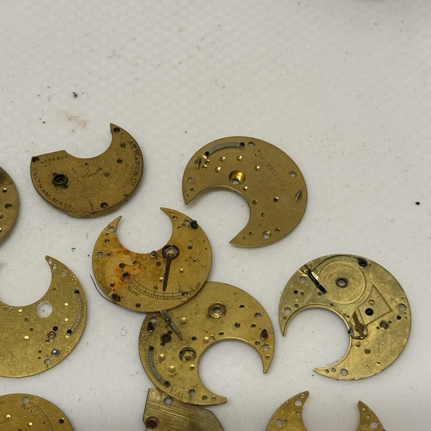 250 Grams Mixed Small Pocket Watch Movement Parts Watchmakers Job Lot Spares