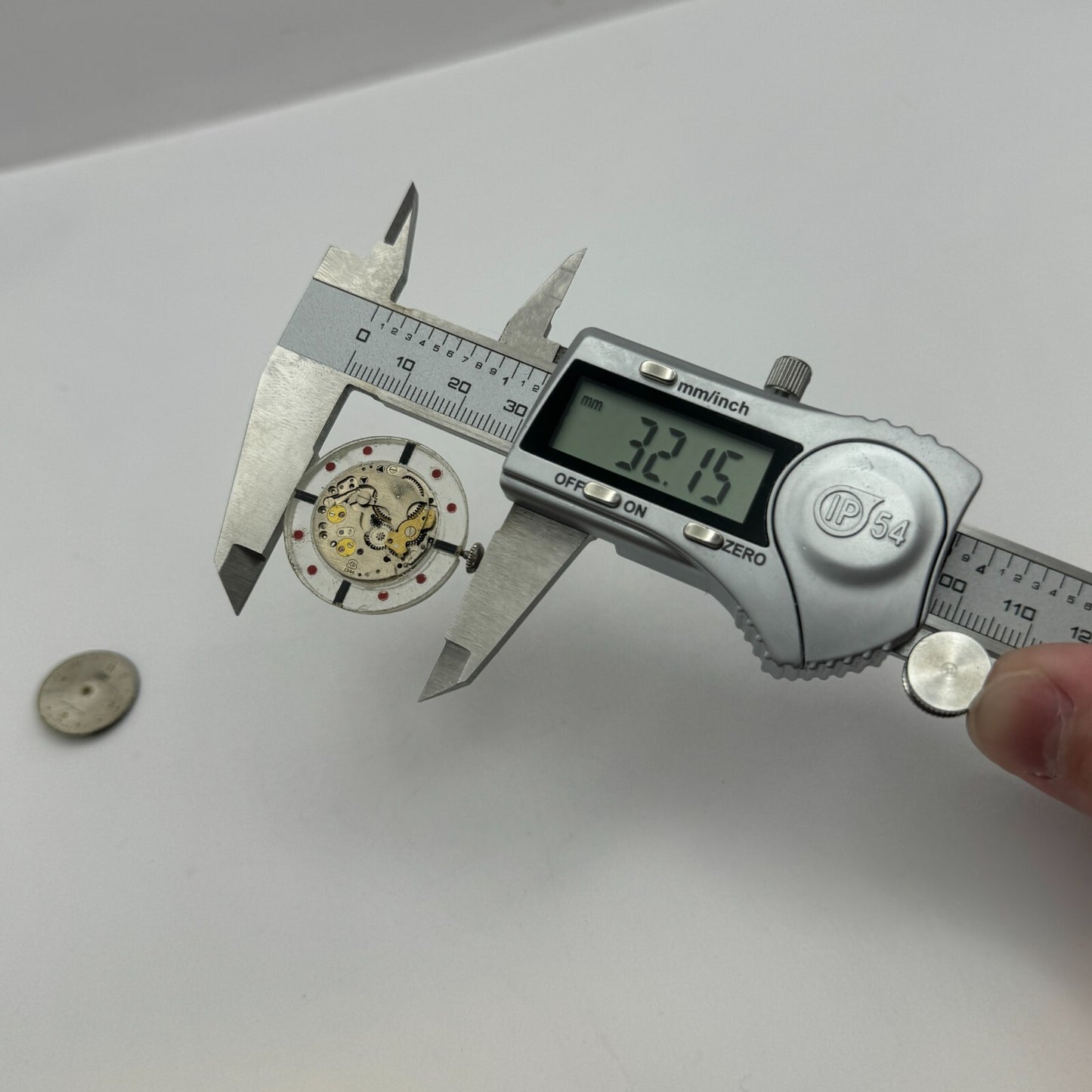 28.8mm EB 1344 Swiss 17 Jewels Manual Wind Watch Movement Vintage PARTS SPARES