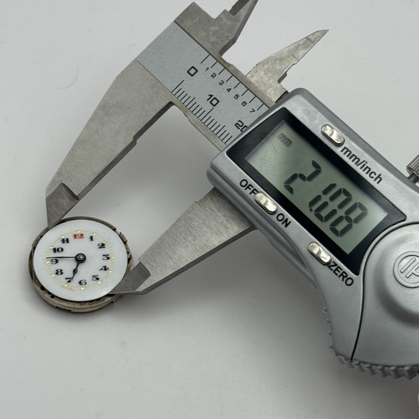 23.6mm Balance Ok Porcelain Dial Swiss Trench Watch Movement Manual Wind PARTS