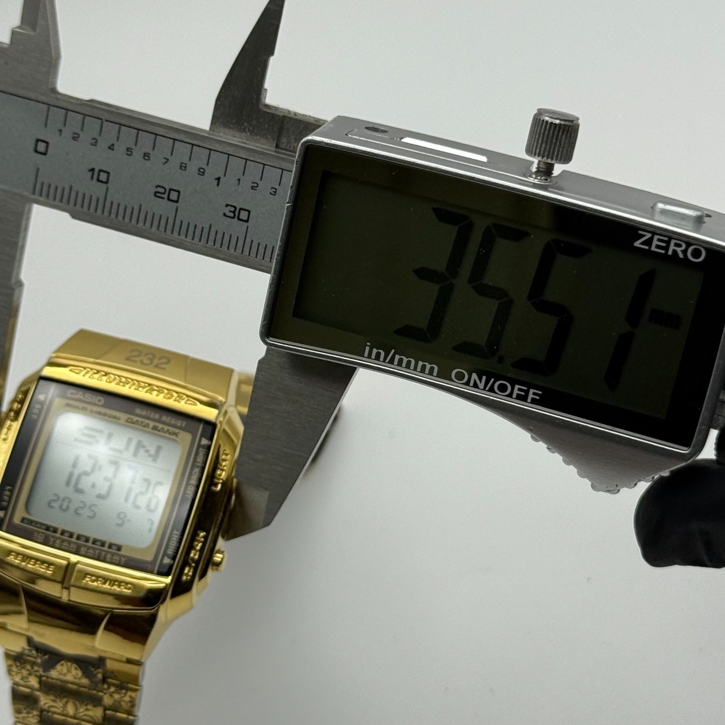 Casio Men’s Illuminator Quartz Watch Data Bank Dual Time Gold Tone Working 35mm