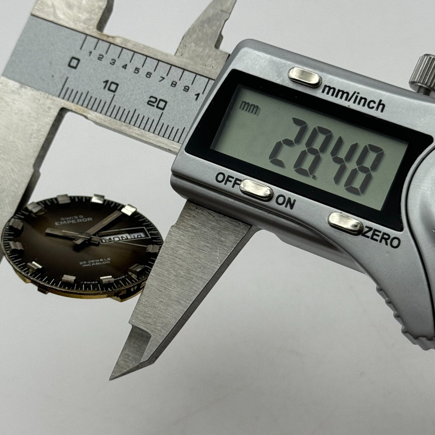 25.5mm Mens Running Swiss Emperor FHF 908 Automatic Watch Movement Vintage PARTS