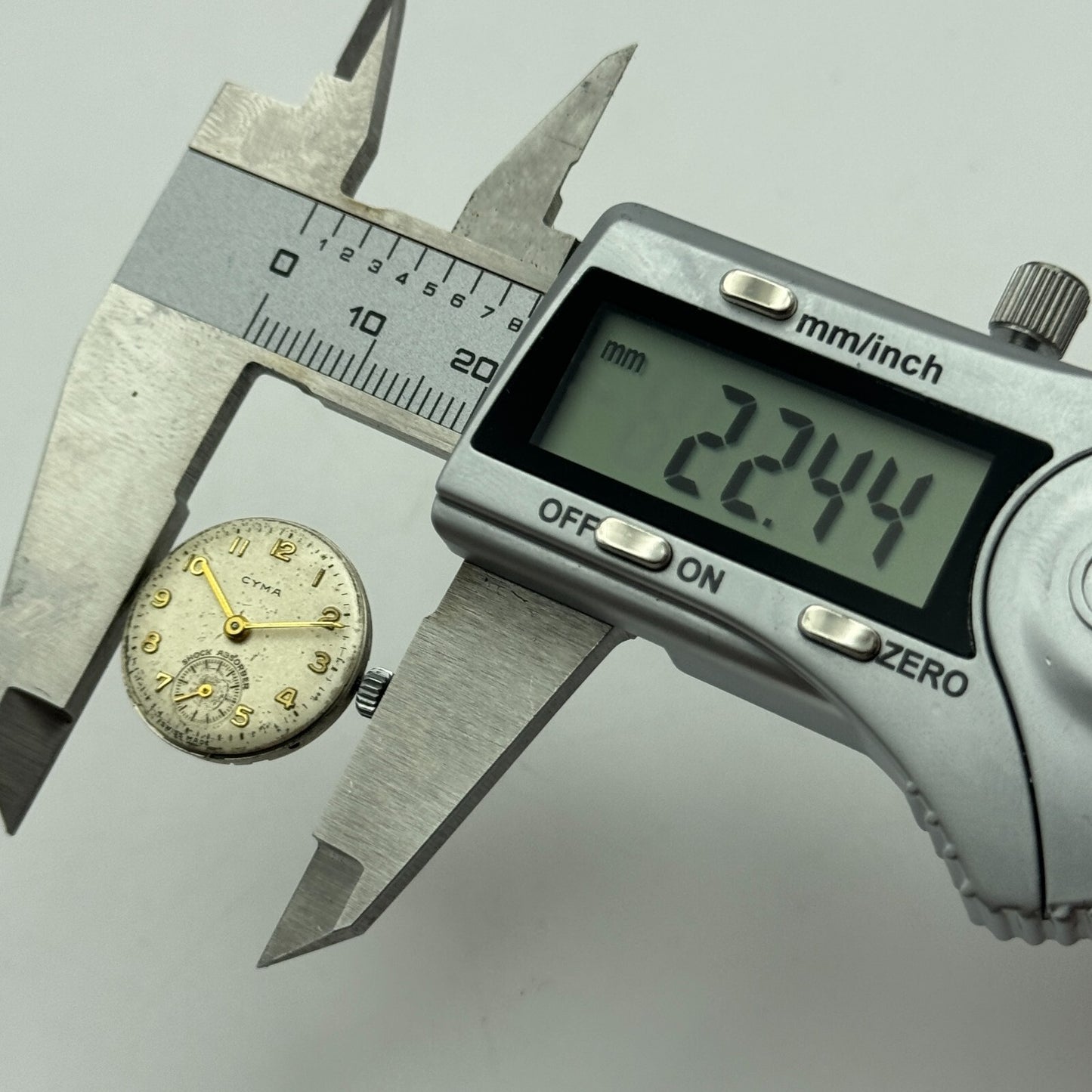 19.7mm Ladies Cyma R.424 Balance Ok Nice Finish Sub Seconds Watch Movement PARTS