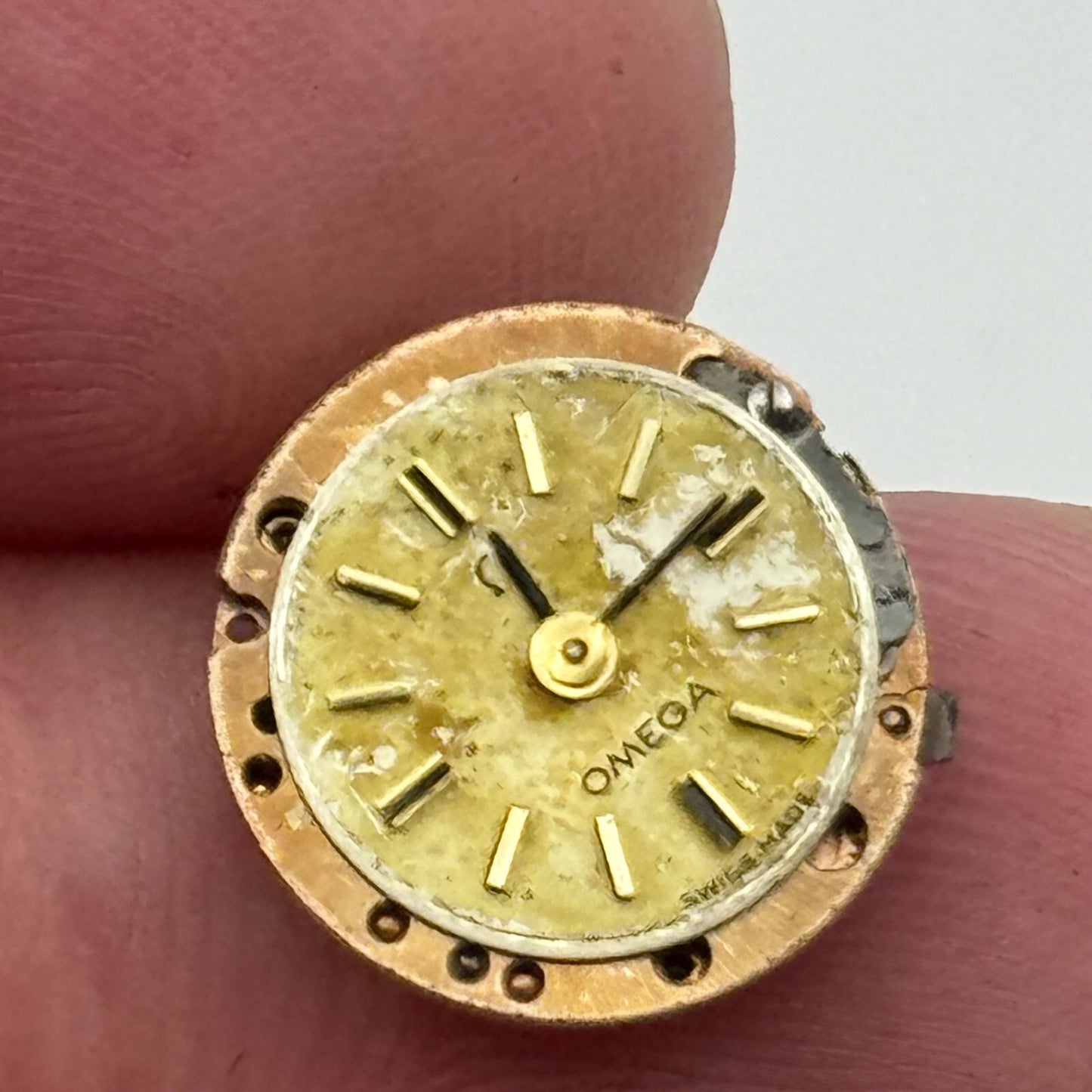 12.5mm Ladies Omega Cal 650 Manual Wind 17 Jewels Swiss Watch Movement PARTS