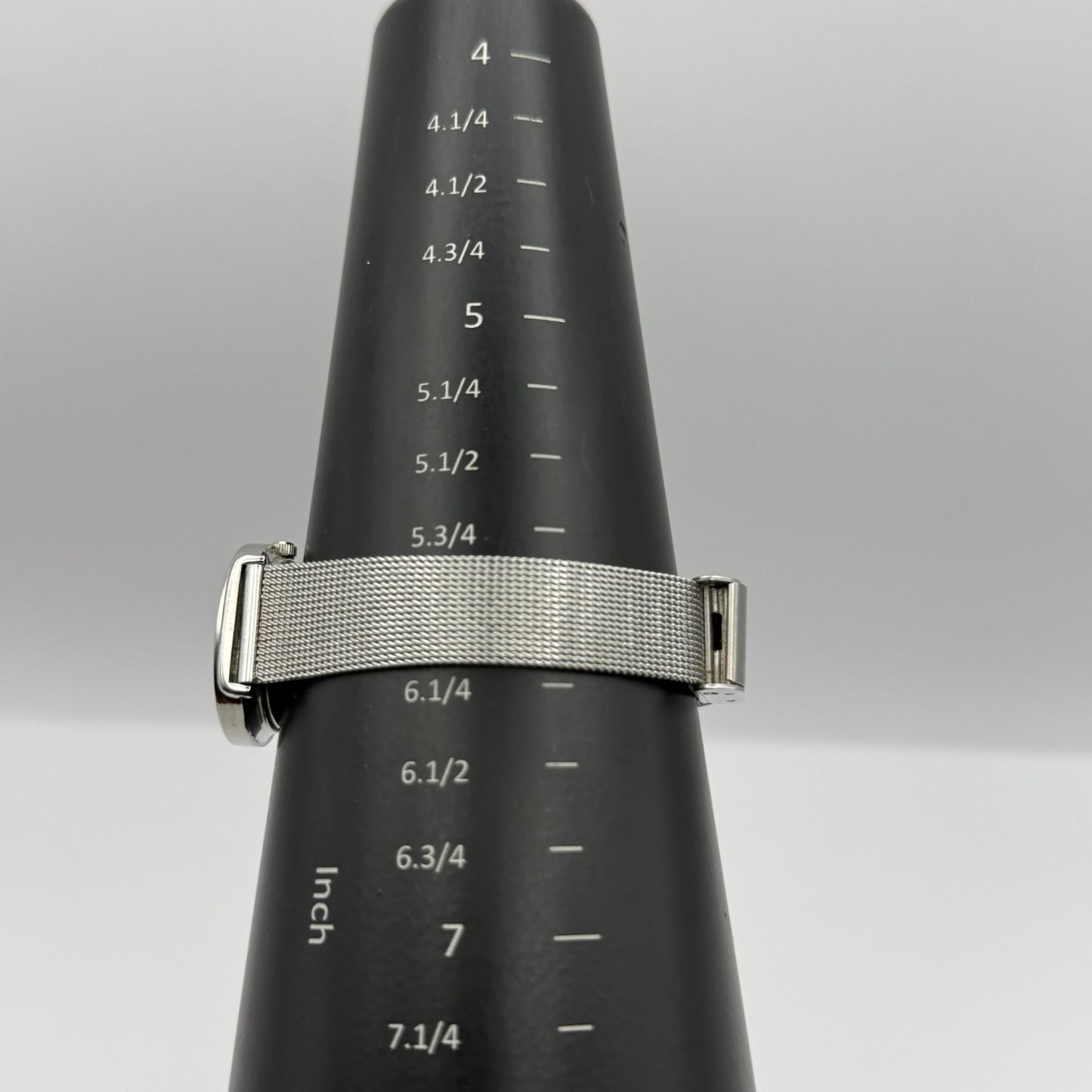 Enternity Ladies Quartz Watch Crystal Markers Silver Tone Mesh Band Working 25mm