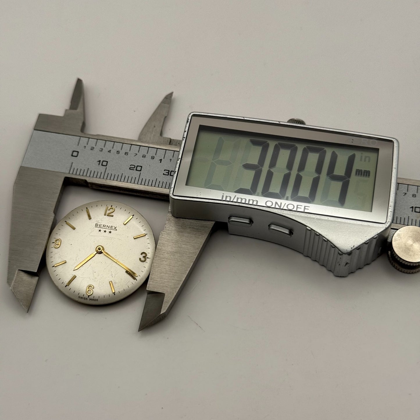 ETA 2750 Watch Movement Bernex Manual Wind Vintage Swiss Parts Repair 25.8mm