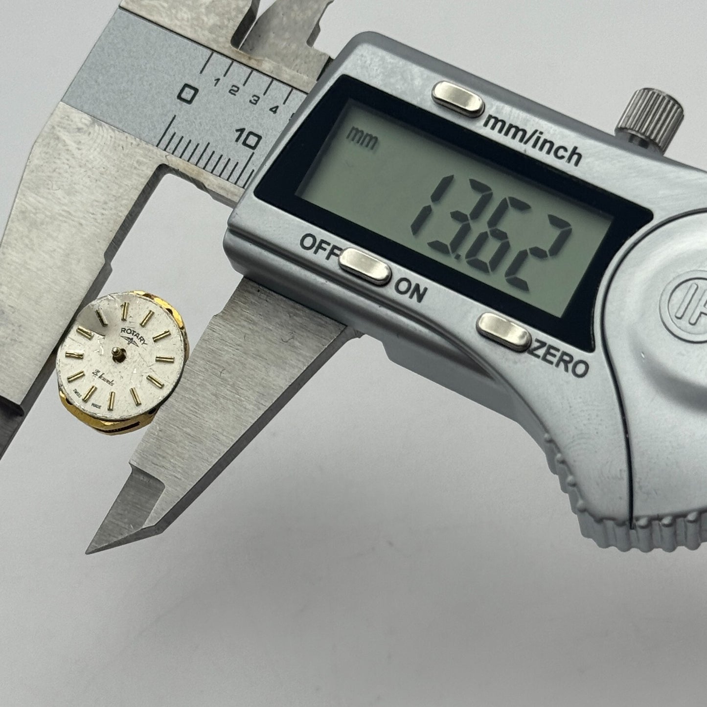 13.6mm Ladies Rotary AS 1978-2 Manual Wind Watch Movement Swiss Vintage PARTS