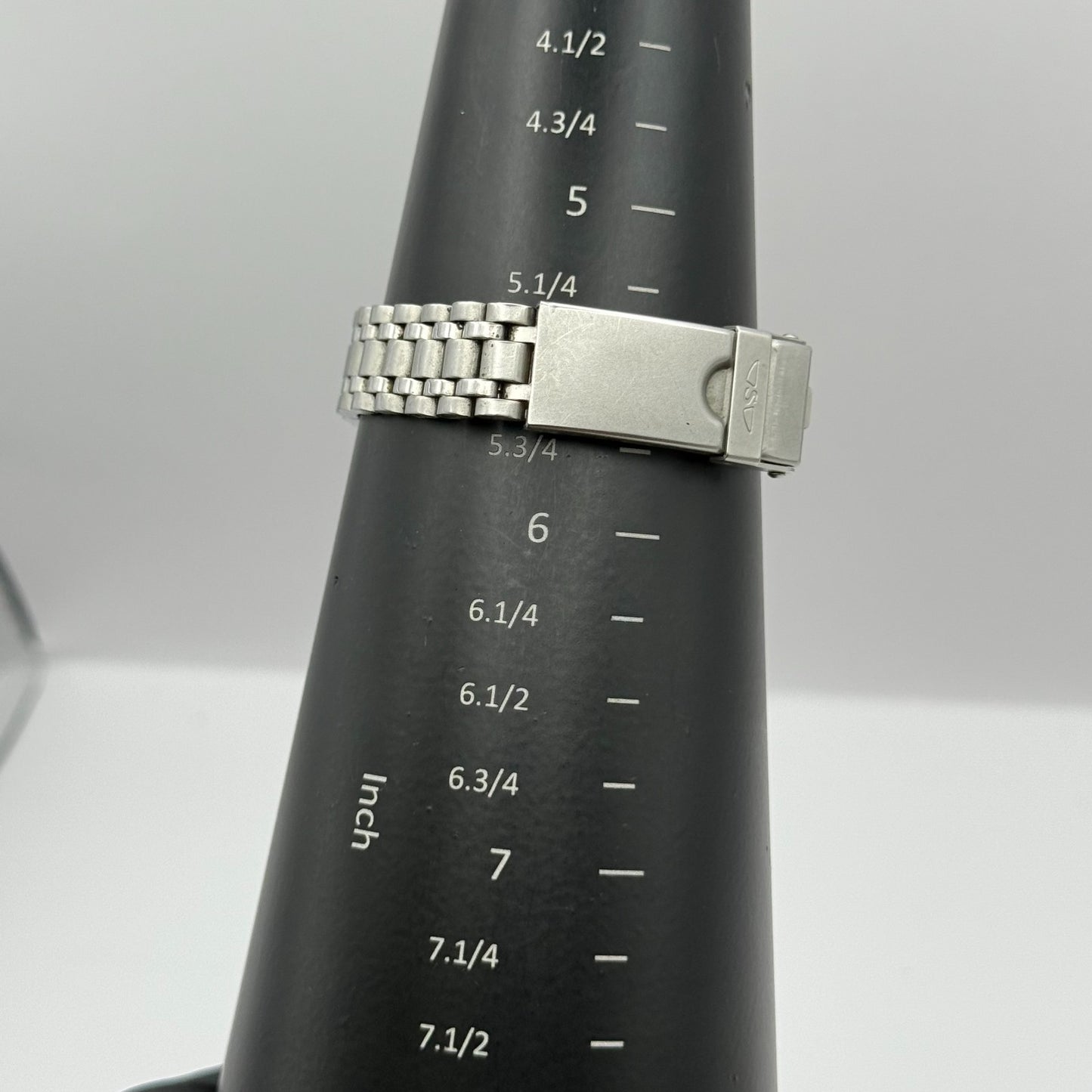 Sekonda Ladies Quartz Watch Date Dial Silver Tone Bracelet Working 28mm