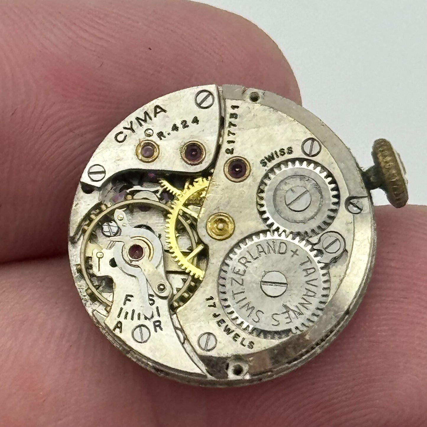 19.7mm Cyma R.424 Sub Seconds Manual Wind Watch Movement Swiss Vintage PARTS