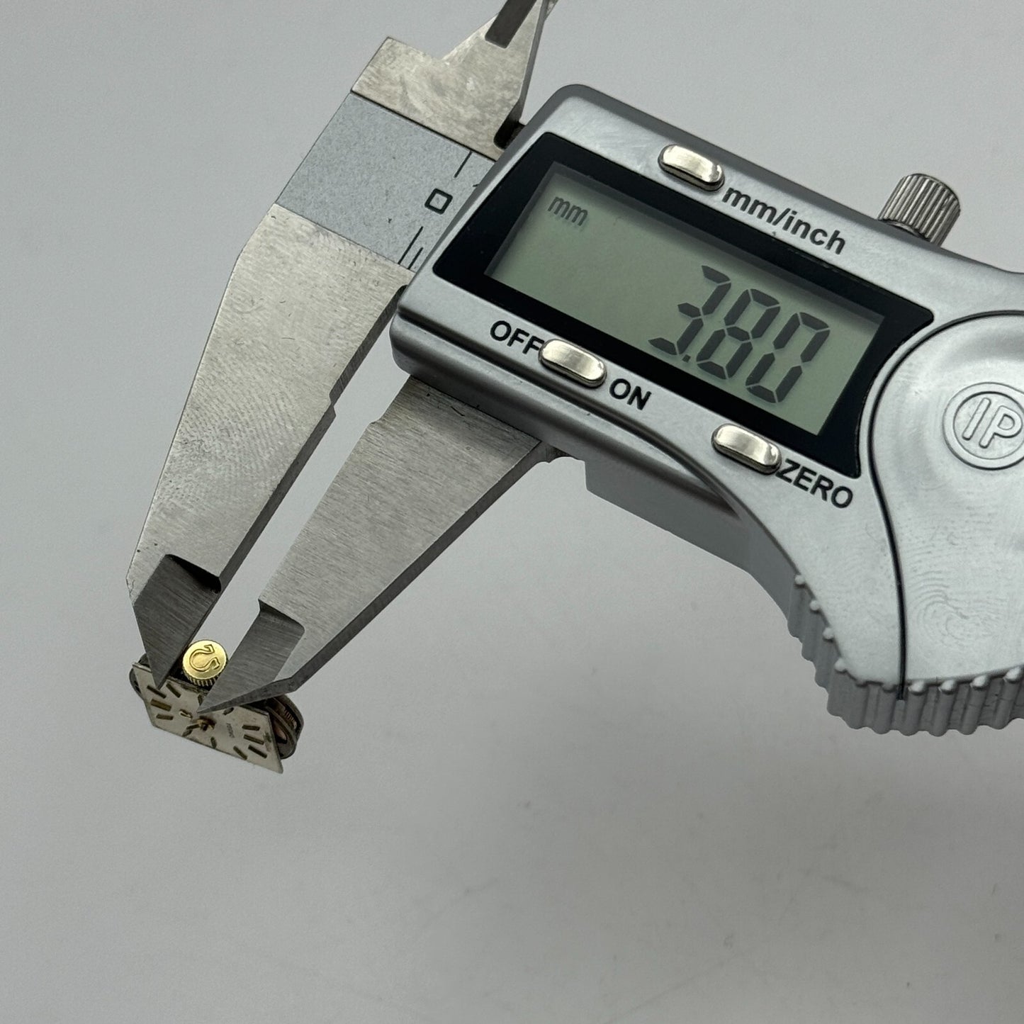 12.5mm Ladies Omega Cal 485 Manual Wind Watch Movement Swiss Vintage PARTS SPARE