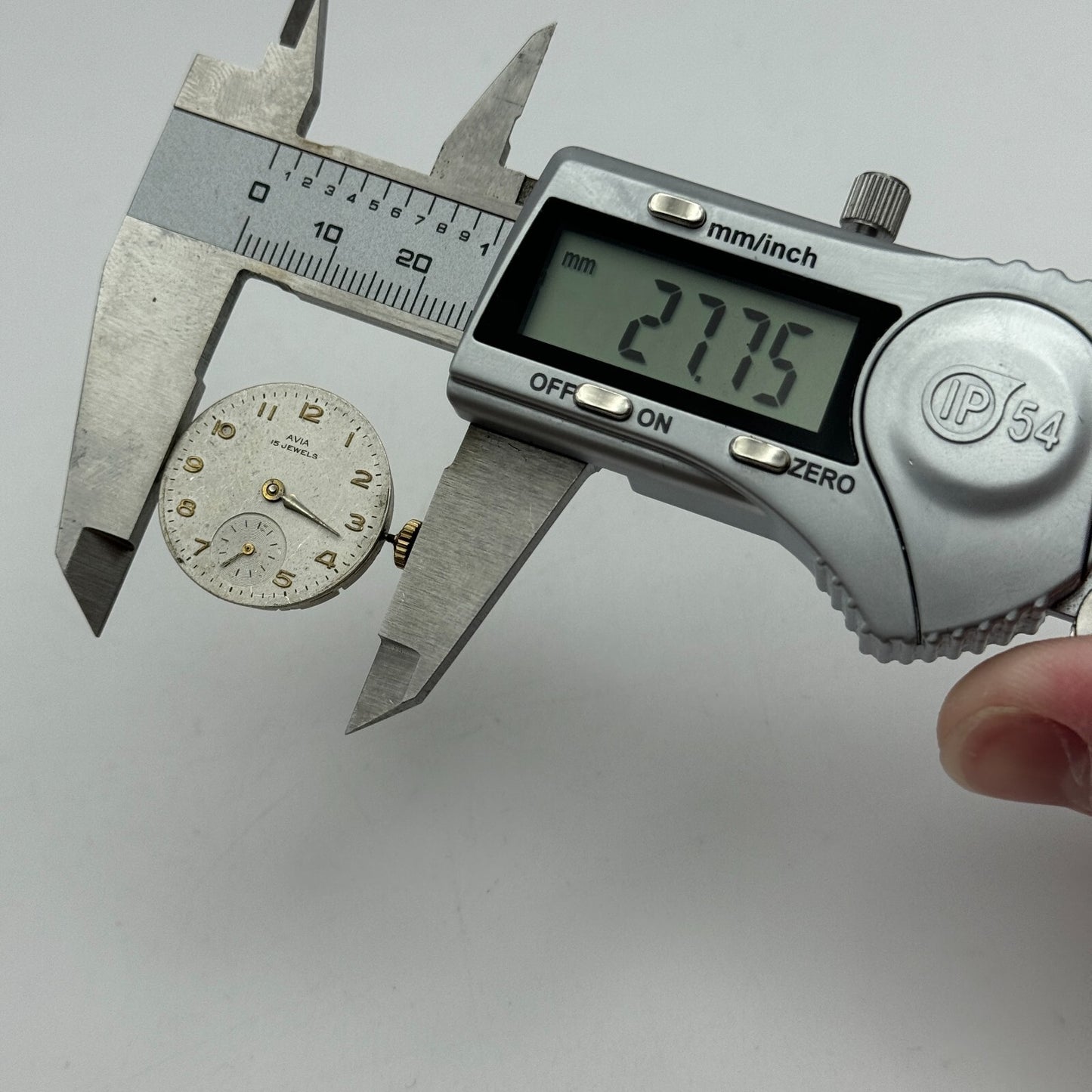 23.6mm Avia AS 984 Manual Wind Watch Movement Swiss Vintage PARTS SPARES