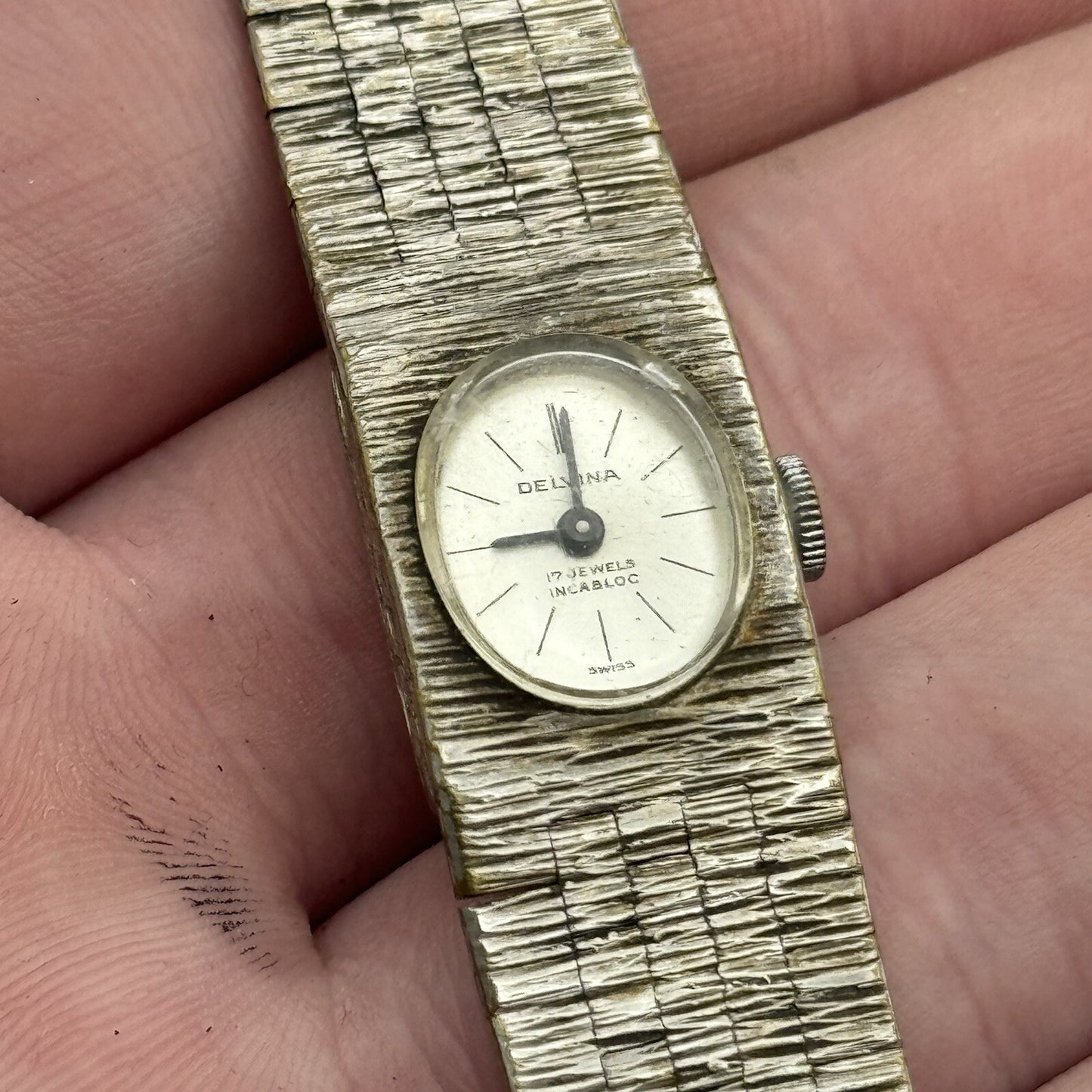 15mm Ladies Delvina Silver Tone Swiss Manual Wind Vintage Watch NON WORKING